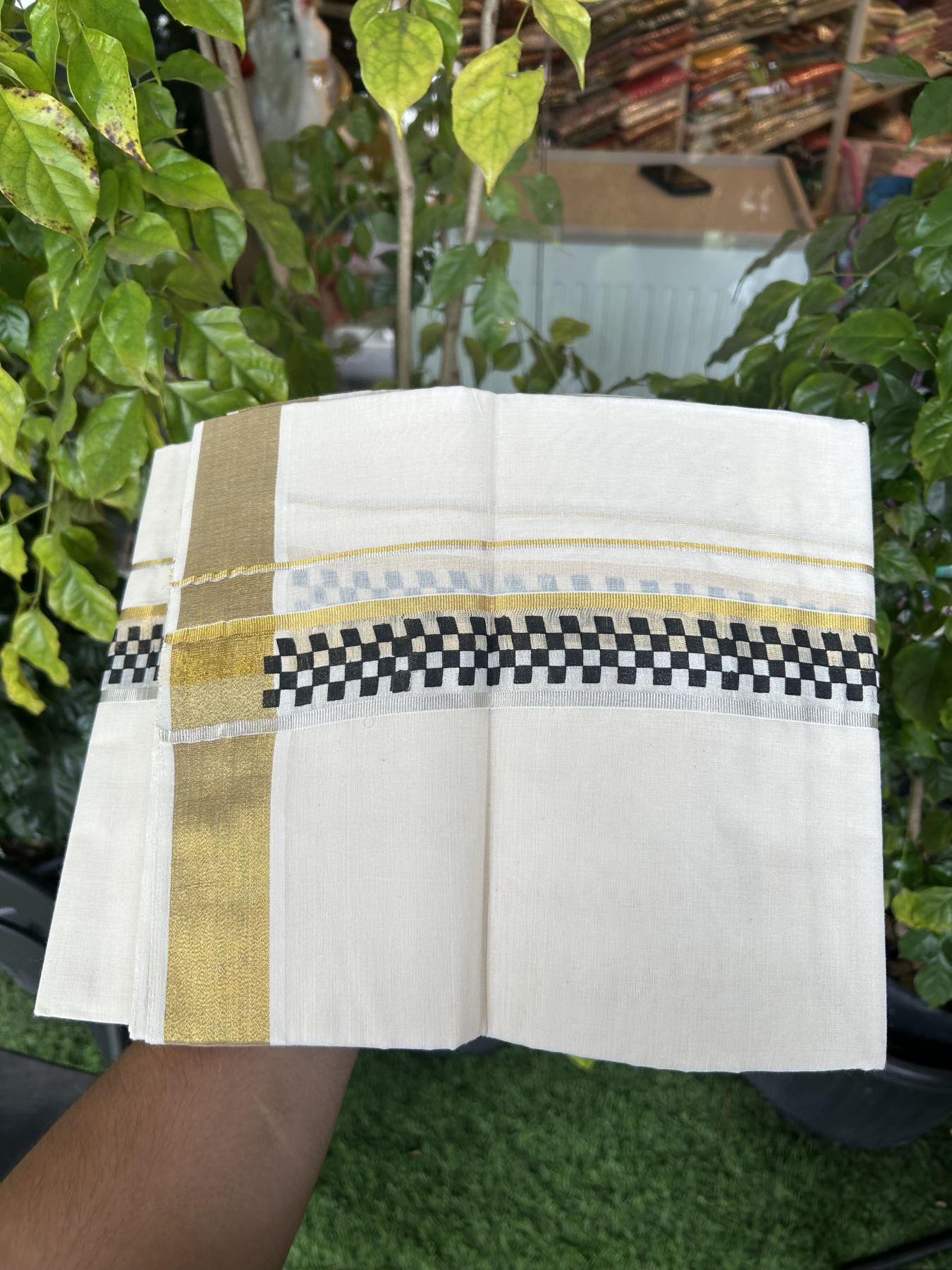 22% Discount!! KaithariKada Balaramapuram 100% Cotton Double Off White - (Ubleached) Mundu/Dhoti - 80x80 - 1.5 inch Silver & Gold Kasav Black Printed Design Kara - 4 mtr (8 muzham)- 34 KK5318 GAN