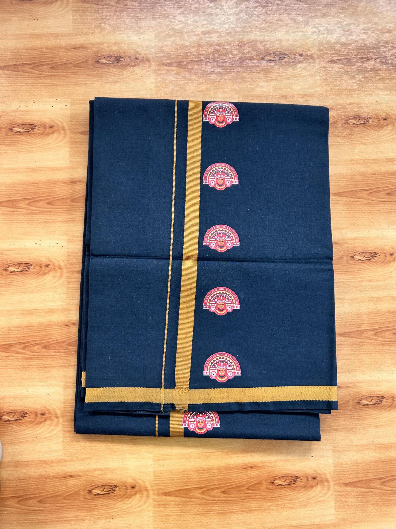 Single Kaily / Lungi- 20% Discount !! Kaitharikada - Pure Cotton - (40s) - 0.5 inch Brown Theyyam Printed Design Kara with Black colour Body (2 meter / 4 muzham) - 15 KK8062 GAN