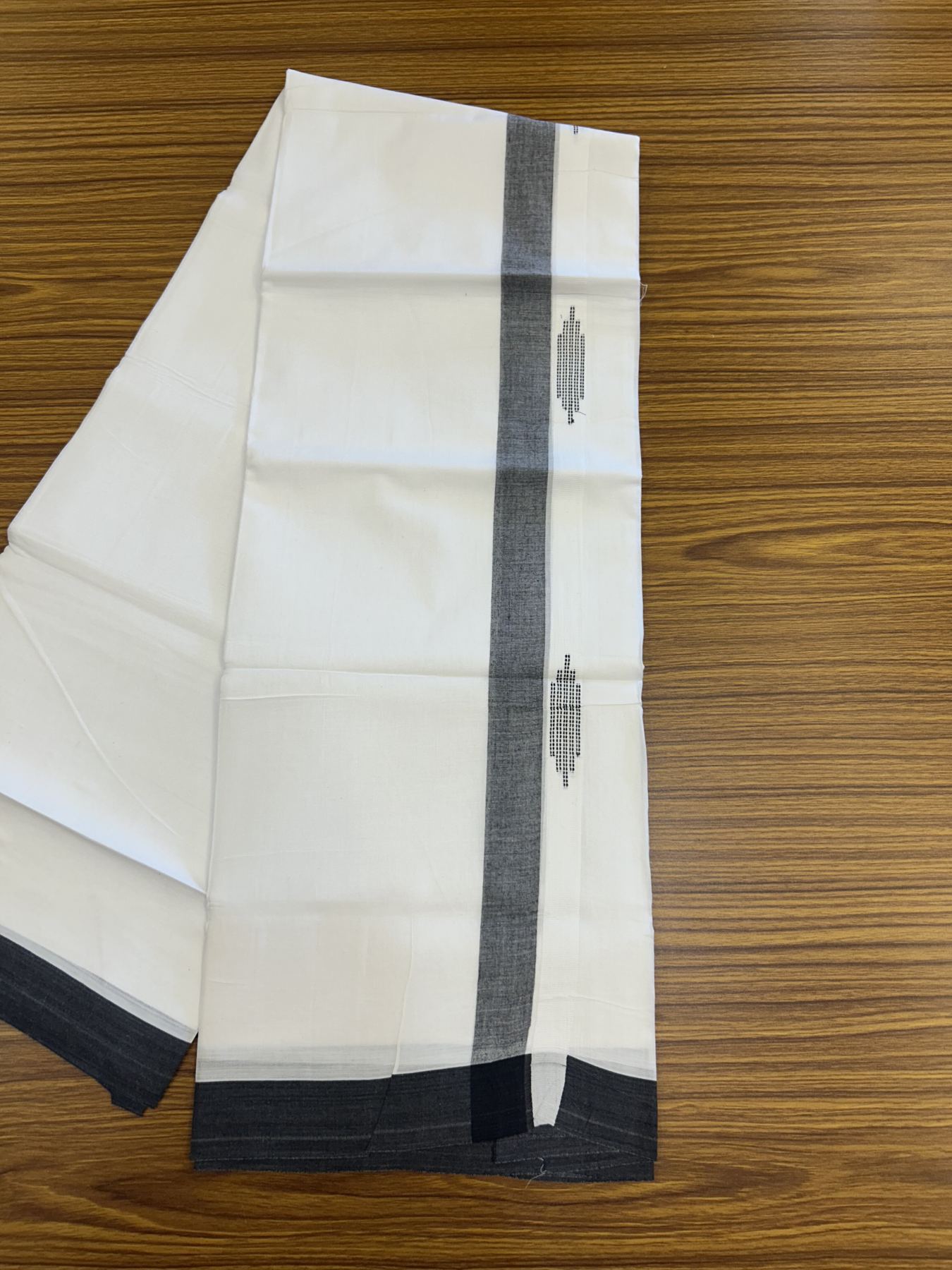 20% Discount ! Kaitharikada Balaramapuram 100% Cotton Pure White Double Mundu/Dothi - 100x80 - 1.5 inch Black Stripes Shaded Design Kara 3.80 mtr (8 muzham) - 41 KK5319 THI