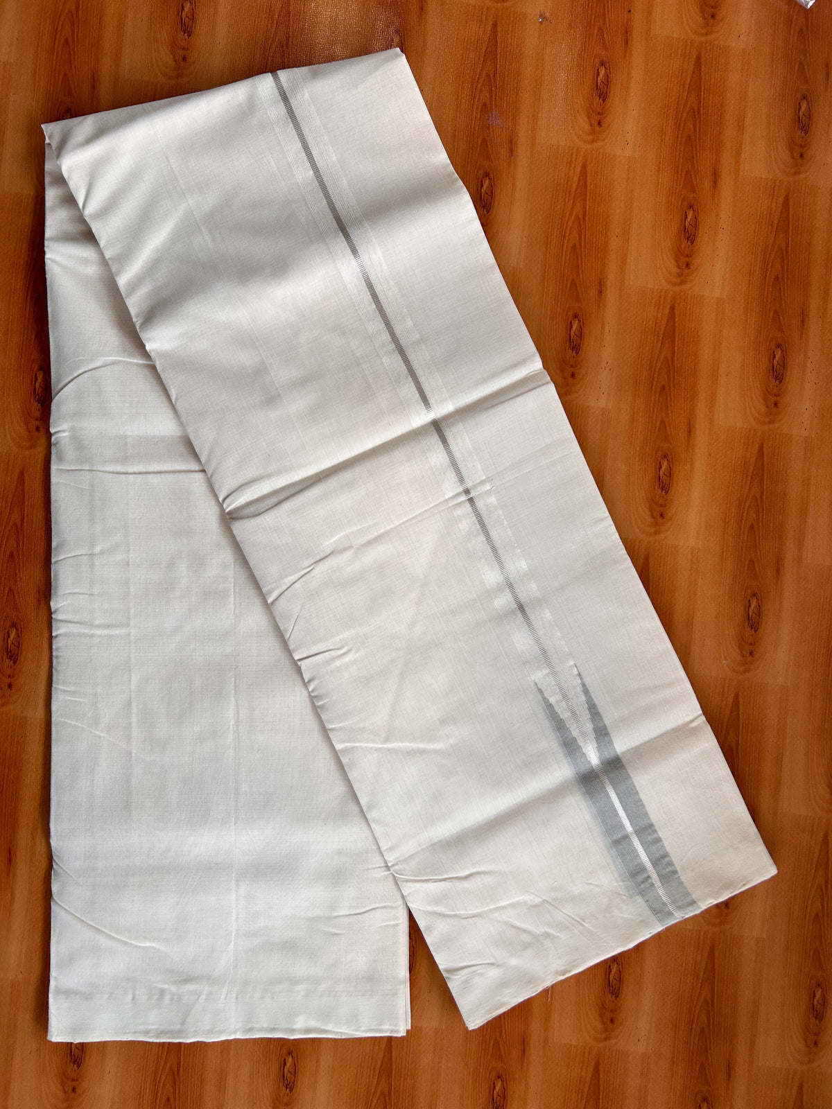 Off White (Unbleached) Double Mundu/Dhoti - 25% Discount!! Unakkupaav Kerala Handloom 100% Pure Cotton - 100X80 - 1 inch Puliyilakkara Silver Kasav Light Grey Chutty 3.80 mtr (8 Muzham) - 11 KK5538 REA