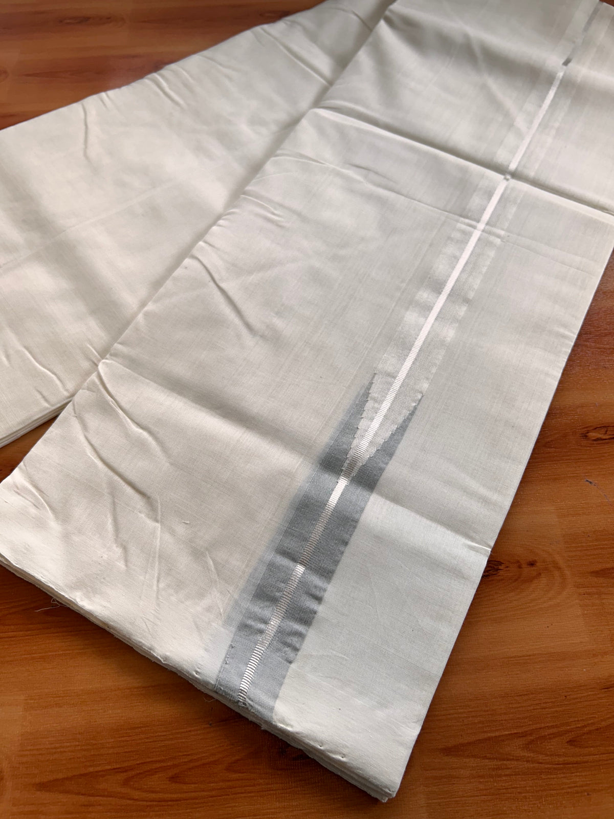 Off White (Unbleached) Double Mundu/Dhoti - 25% Discount!! Unakkupaav Kerala Handloom 100% Pure Cotton - 100X80 - 1 inch Puliyilakkara Silver Kasav Light Grey Chutty 3.80 mtr (8 Muzham) - 11 KK5538 REA