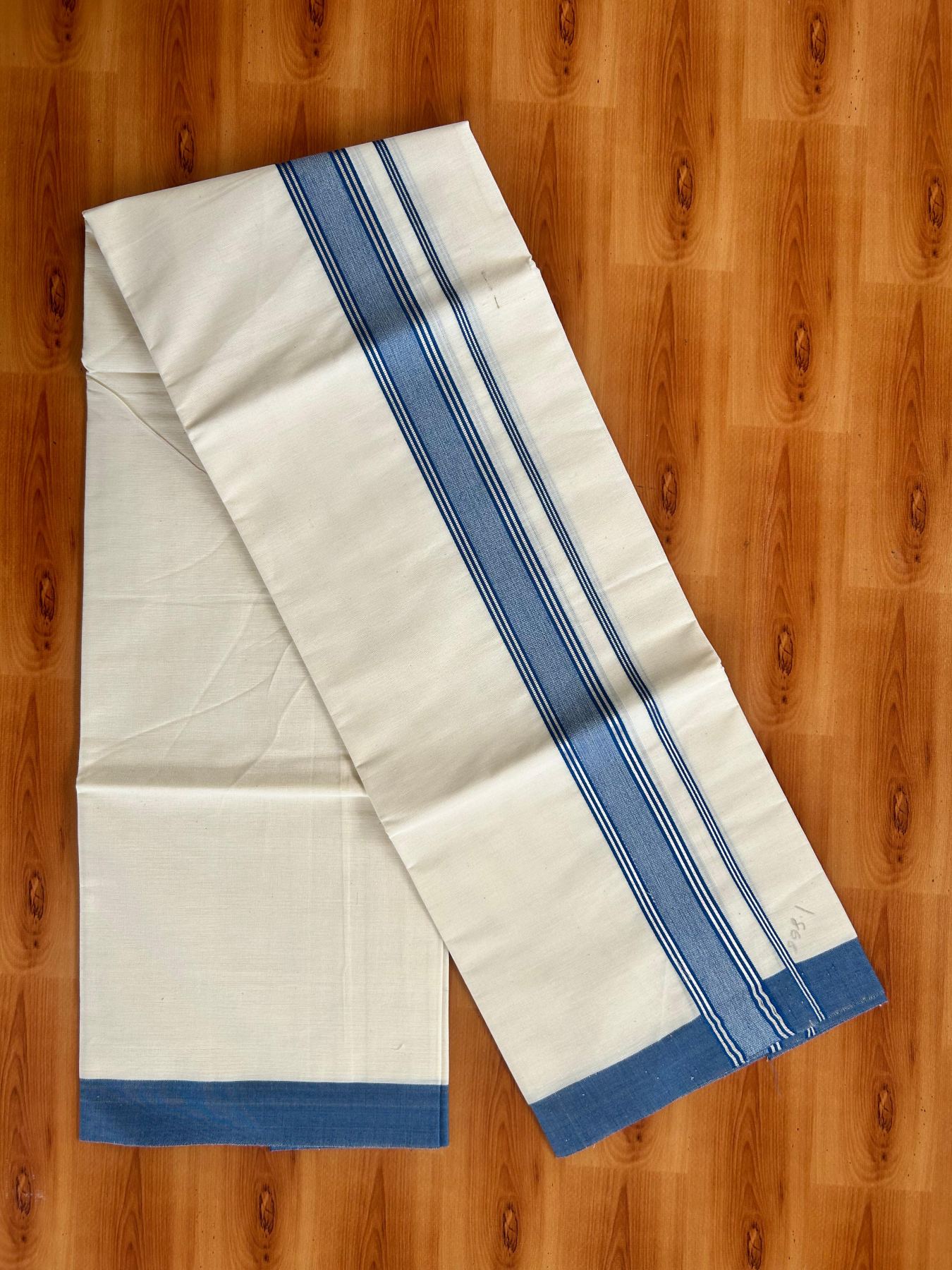 Short Dhoti Special - Off White (Unbleached) Single Mundu / Dhoti - KaithariKada Pure Cotton - 70x30 - 45 inch Height 1.80 m Length - 1.25 inch Blue shaded Silver striped kara - 5 KK5494 PMC