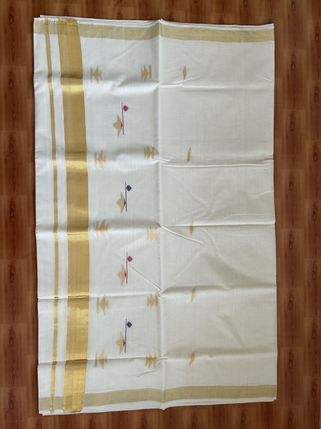 Kerala Saree for Women - 25% Discount KaithariKada Handloom Millpaav Balaramapuram - 100% Pure Cotton - 2.25 inch Gold Kasav Kara with Magenta & Wine purple Design - 4 KK7158 RAV
