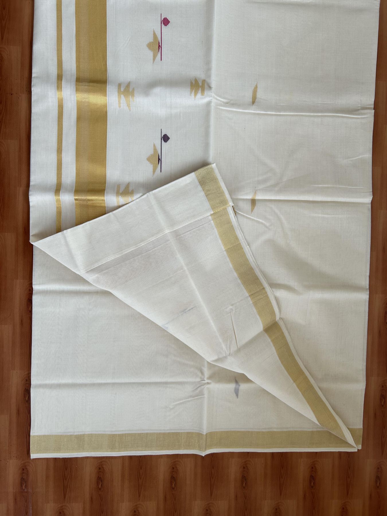 Kerala Saree for Women - 25% Discount KaithariKada Handloom Millpaav Balaramapuram - 100% Pure Cotton - 2.25 inch Gold Kasav Kara with Magenta & Wine purple Design - 4 KK7158 RAV