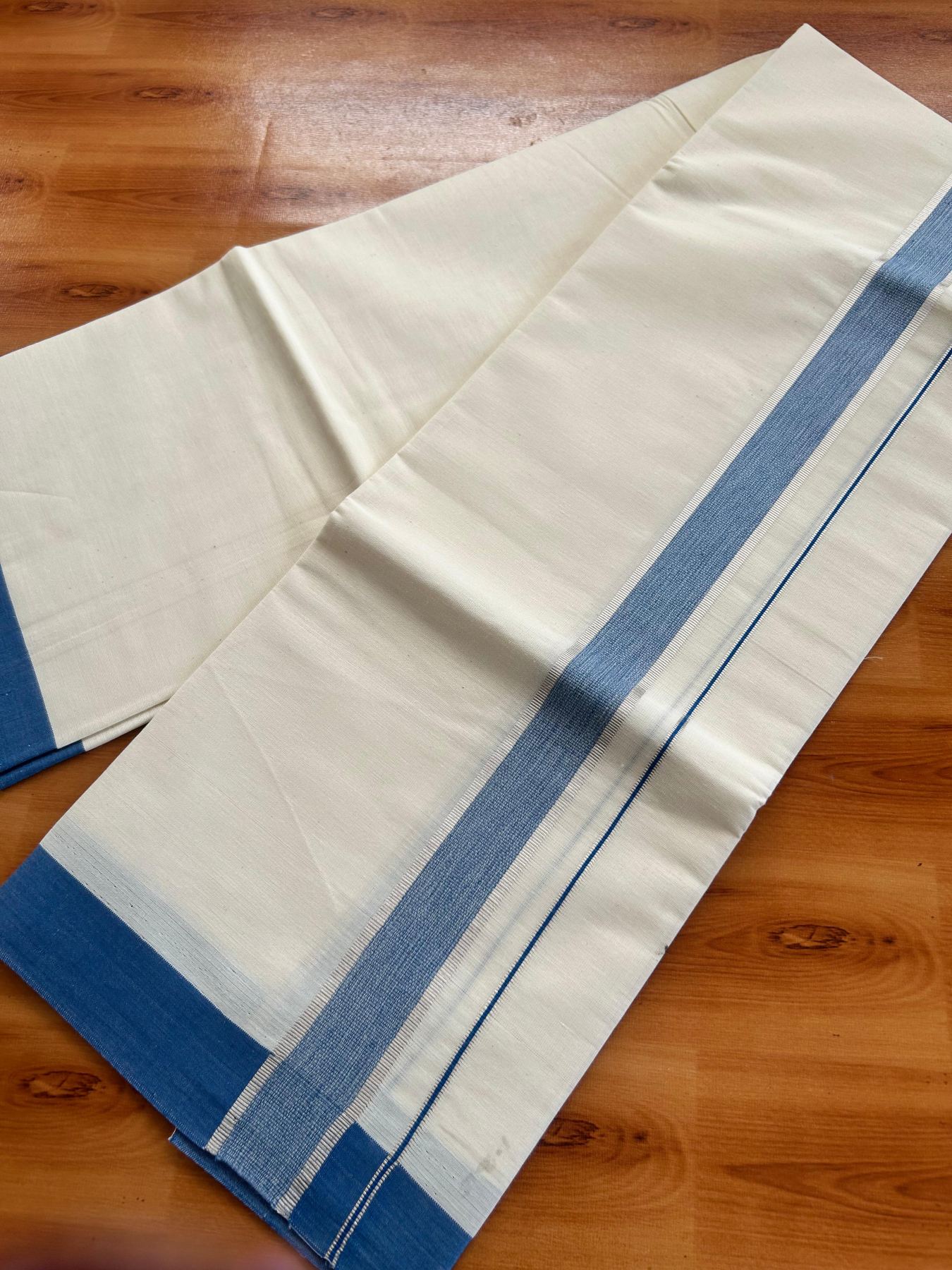 Short Dhoti Special - Off White (Unbleached) Single Mundu / Dhoti - KaithariKada Pure Cotton - 70x30 - 45 inch Height 1.80 m Length - 1.25 inch Silver kasav Blue shaded kara - 2 KK5494 PMC