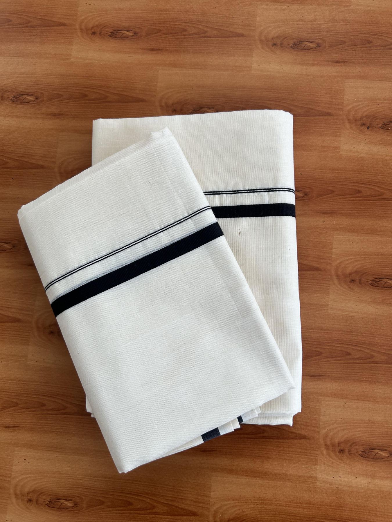 25% Discount !! KaithariKada Handloom Millpaav Balaramapuram - 100% Pure Cotton Off White Single Set Mundu - 100x80 - 0.5 Inch Black Puliyilakkara Chutty - Mundu 2 mtr & Neriyath 2.50 mtr - 6 KK7159 SOM