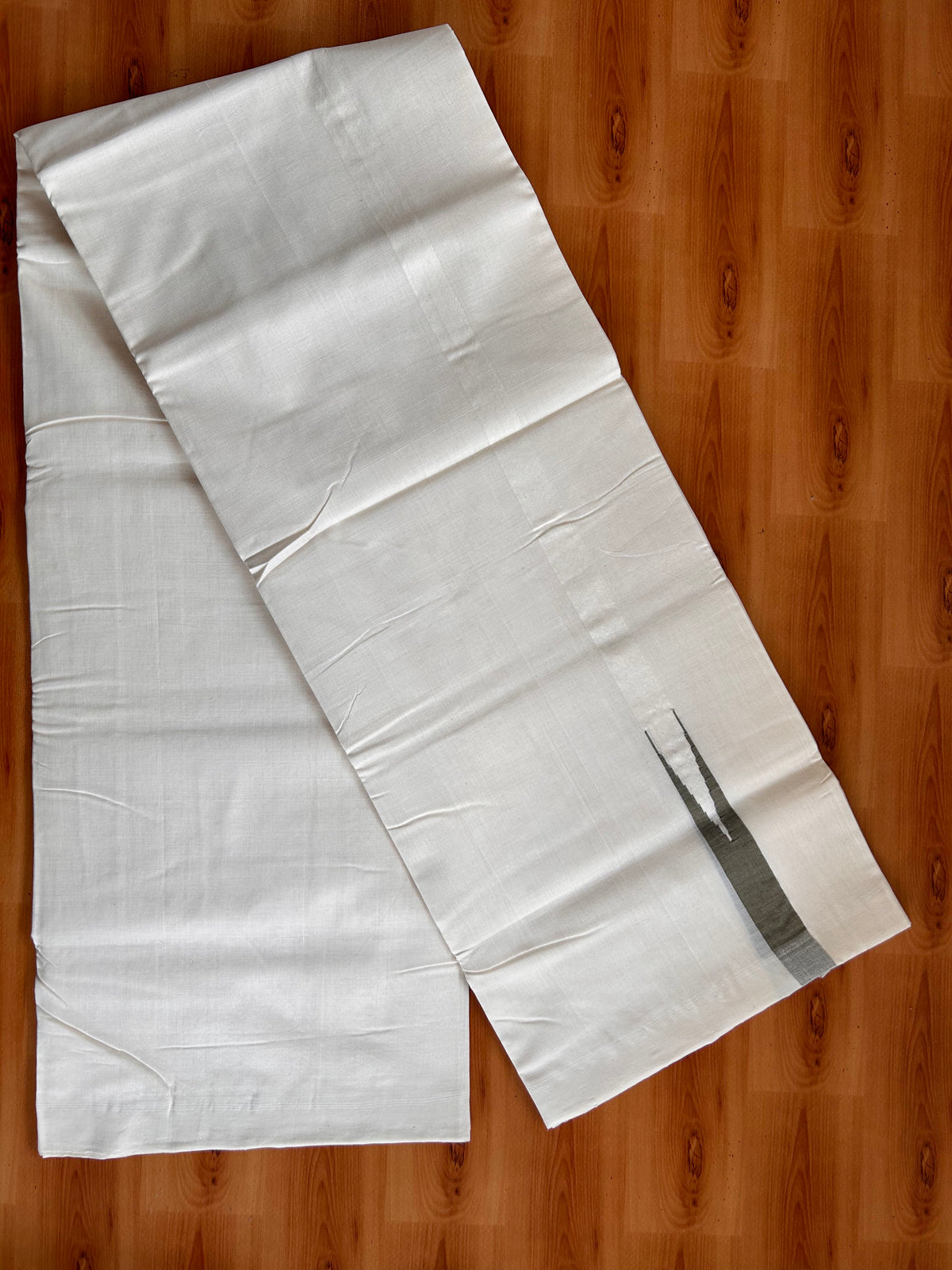 Off White - (Unbleached) Double Mundu/Dhoti - 25% Discount!! Unakkupaav Kerala Handloom 100% Pure Cotton - 100X80 - 1 inch Puliyilakkara Olive Green chutty 3.80 mtr & 4 mtr - 9 KK5538 REA