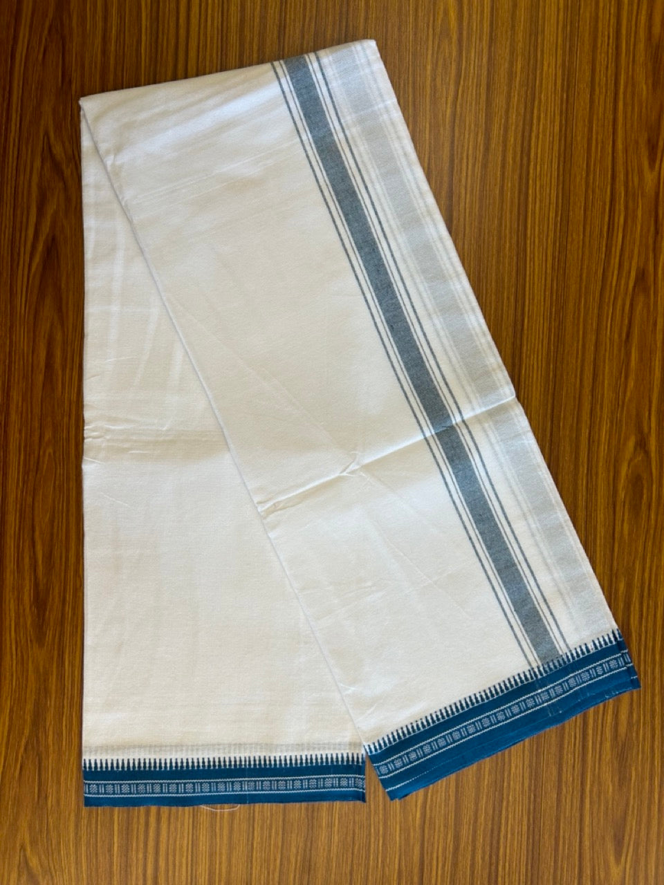 27% Discount!!! Kaitharikada pure Cotton - Single Kaily / Lungi - 1.5 inch Peacock Blue Striped Kuppadam kara with White colour body (2 meter / 4 muzham) - 11KK8002AST