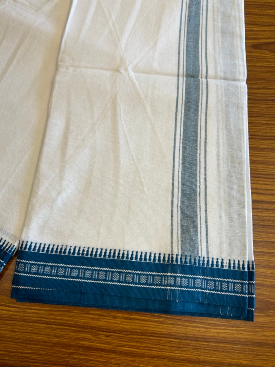27% Discount!!! Kaitharikada pure Cotton - Single Kaily / Lungi - 1.5 inch Peacock Blue Striped Kuppadam kara with White colour body (2 meter / 4 muzham) - 11KK8002AST