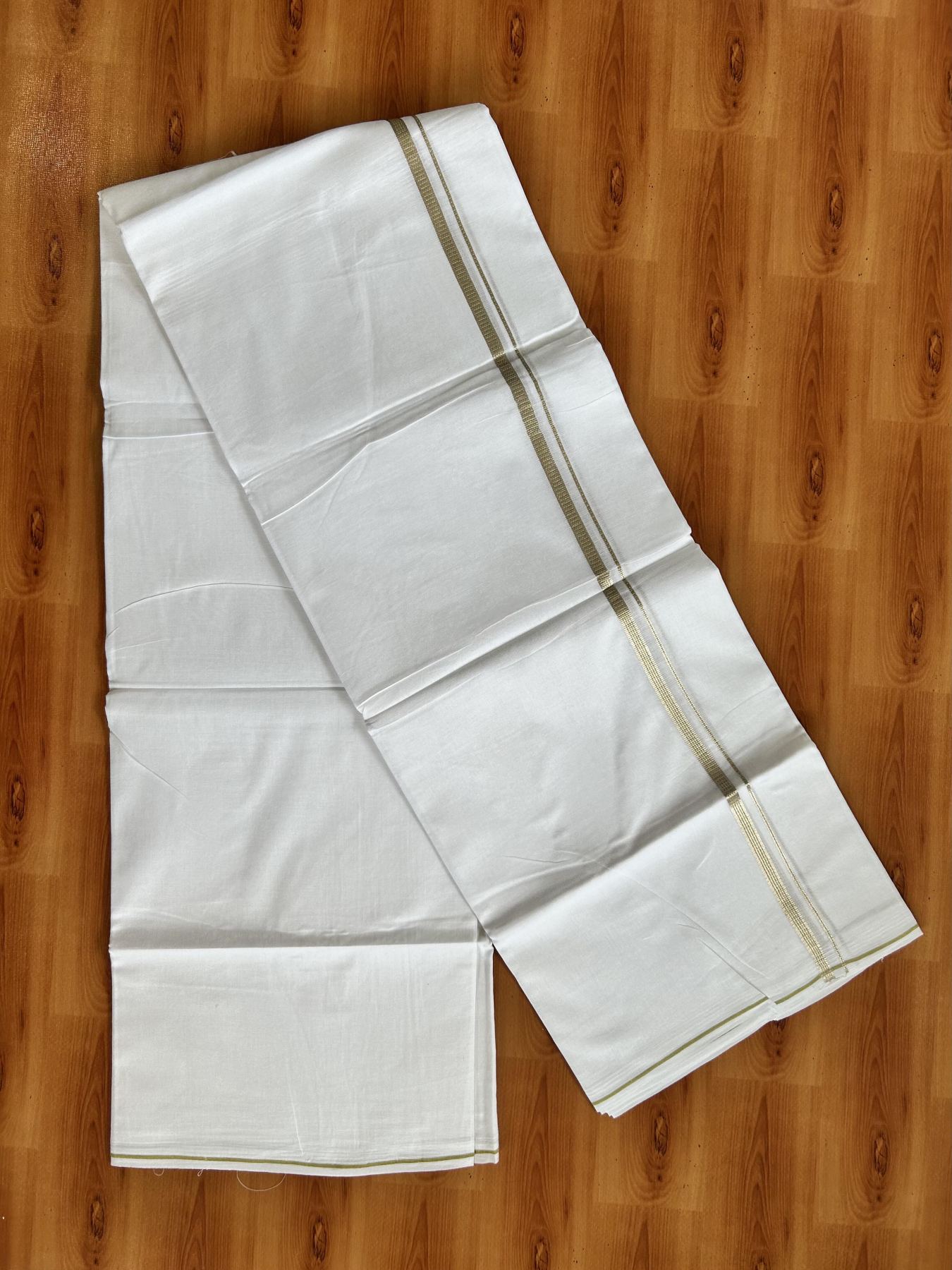 Double Pure White Mundu/Dothi - 20% Discount!! Kaitharikada Balaramapuram Pure Cotton 100x80 - 0.5 cm Silver Kasav & Parrot Green Design Kara - 3.90 mtr (8 muzham) - 46 KK5416 GAN