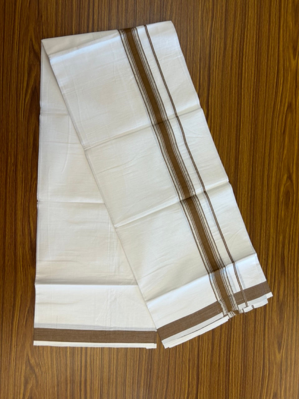 18% Discount!! KaithariKada Balaramapuram 100% Cotton Single Pure White Mundu/Dhoti - 100X80 - 1.25 inch Silver Kasav Brown Stripes kara 1.90 mtr (4 muzham) - 15 KK5282 PMC