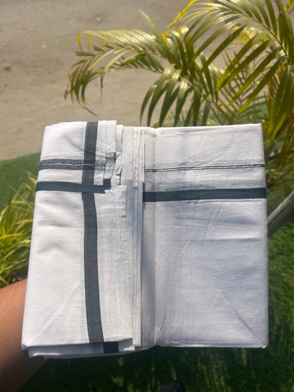 30% DISCOUNT!! KaithariKada HANDLOOM Unakkupaavu Balaramapuram - 100% PURE Cotton PURE WHITE - Double Mundu/Dothi - Ash Blue & Silver puliyilakkara chutty - 21KK5129YAR