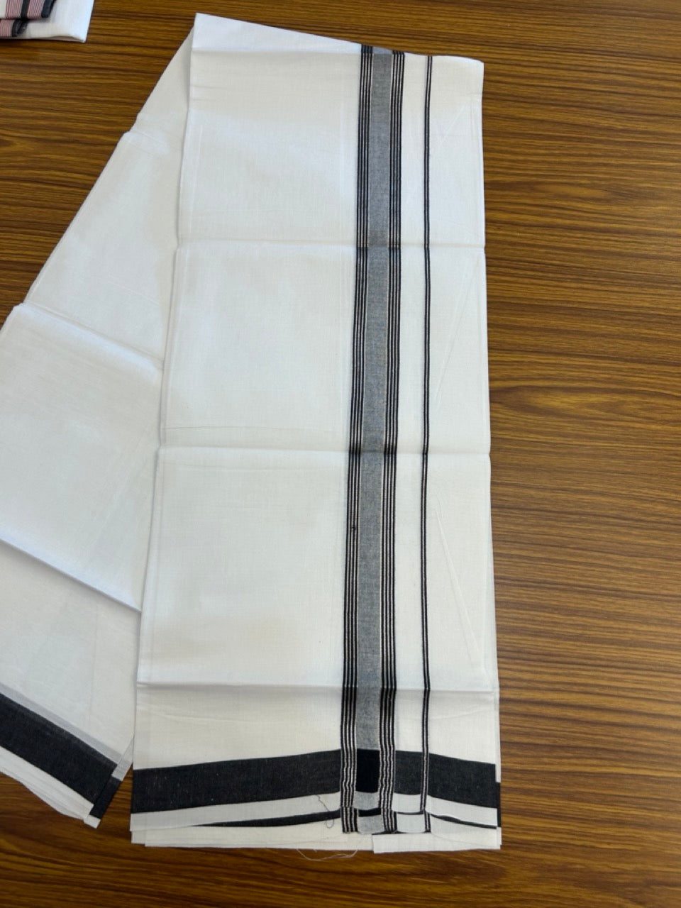 13% Discount!! KaithariKada Balaramapuram 100% Cotton Single Pure White Mundu/Dhoti - 100X80 - 1.25 inch Silver Kasav Black Stripes kara 1.90 mtr (4 muzham) - 28 KK5282 PMC