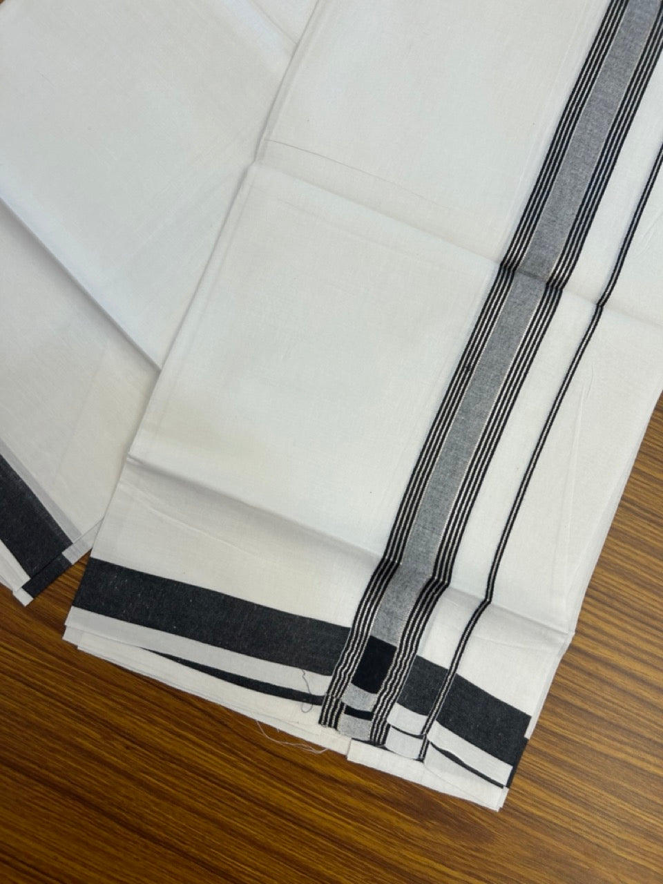 13% Discount!! KaithariKada Balaramapuram 100% Cotton Single Pure White Mundu/Dhoti - 100X80 - 1.25 inch Silver Kasav Black Stripes kara 1.90 mtr (4 muzham) - 28 KK5282 PMC
