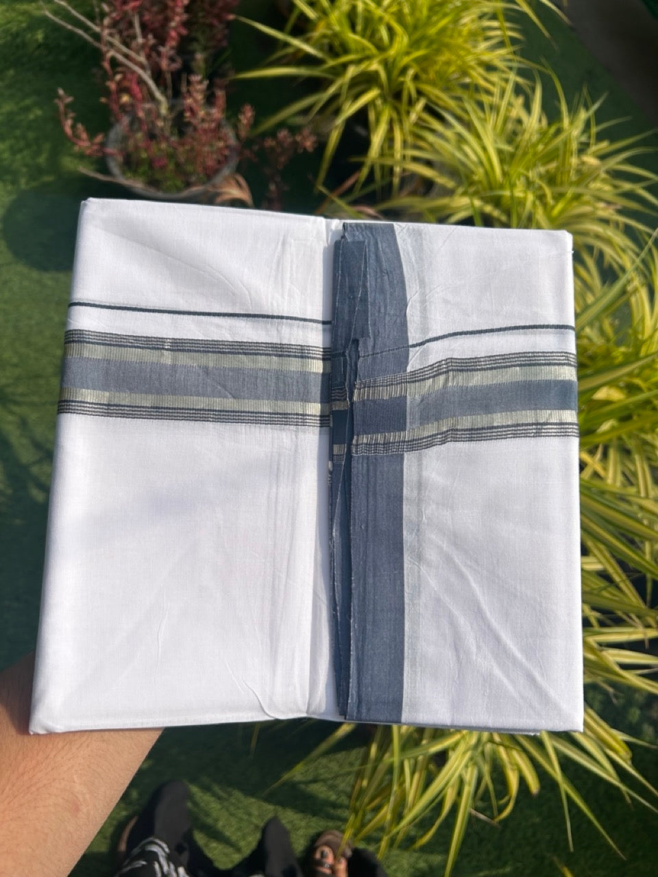 30% Discount KaithariKada HANDLOOM Unakkupaav Balaramapuram - 100% PURE Cotton PURE WHITE - 100x100 Double Mundu/Dhoti - 1.5 inch Ash Blue & Silver Kasavu Shaded Kara - 11KK5129YAR