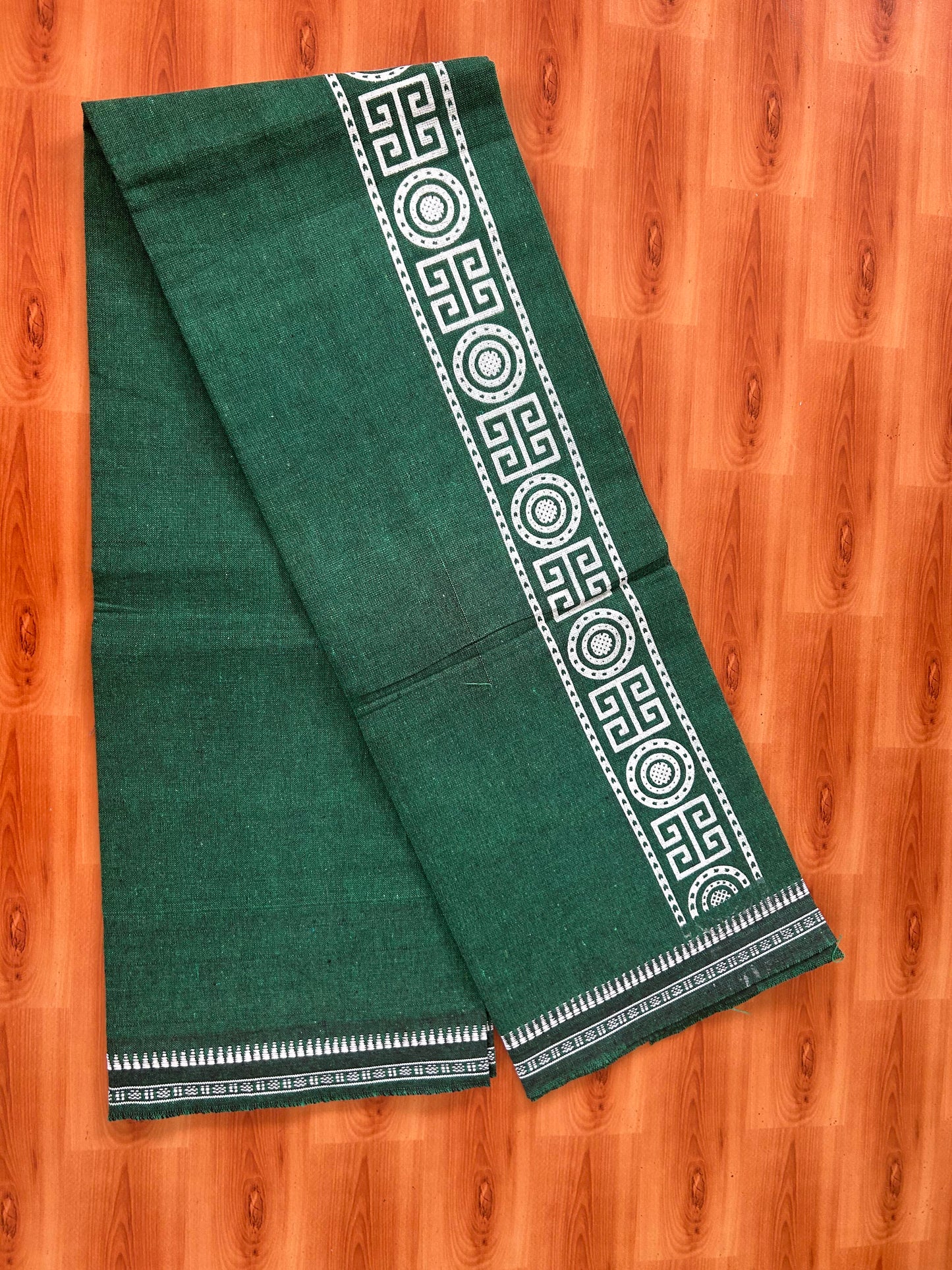 Kaitharikada - Single Kaily / Lungi - Mixed Cotton - 40s twisted - 2.5 inch White Design printed kuppadam kara with  Dark Green colour body (2 meter / 4 muzham) - 16 KK8054 GAN