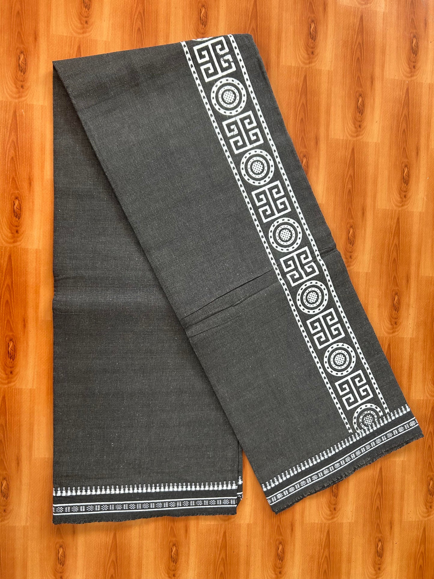 Kaitharikada - Single Kaily / Lungi - Mixed Cotton - 40s twisted - 2.5 inch White Design printed kuppadam kara with  Charcoal Grey colour body (2 meter / 4 muzham) - 17 KK8054 GAN