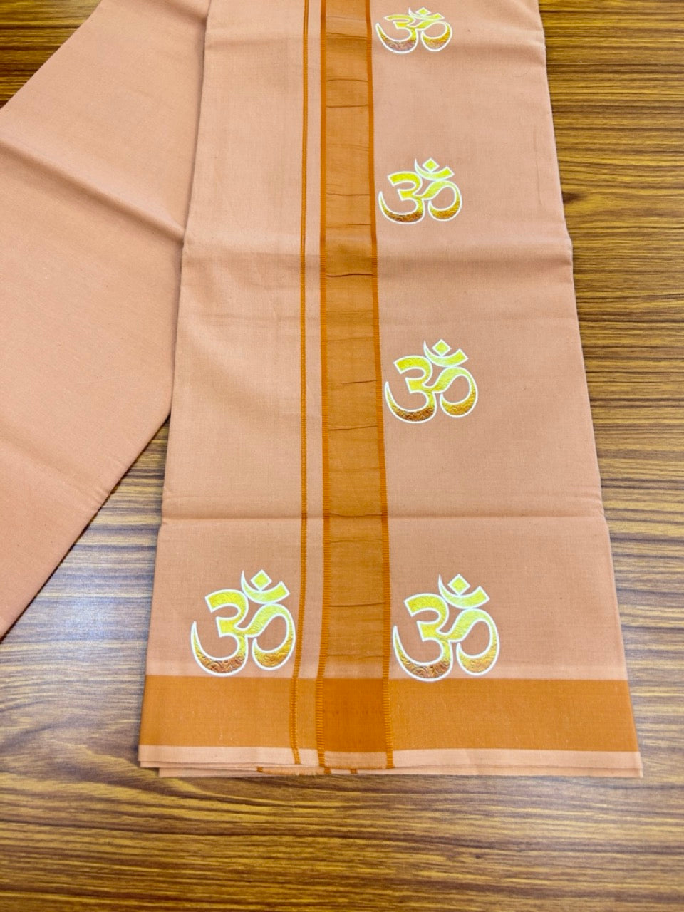 21% Discount ! Kaitharikada Pure Cotton - Single Kaily / Lungi -(40s)- 1.25 inch Orange Shaded Ohm Printed Design kara with Light Kavi colour body  (2 meter / 4 muzham) - 40 KK8028 GAN