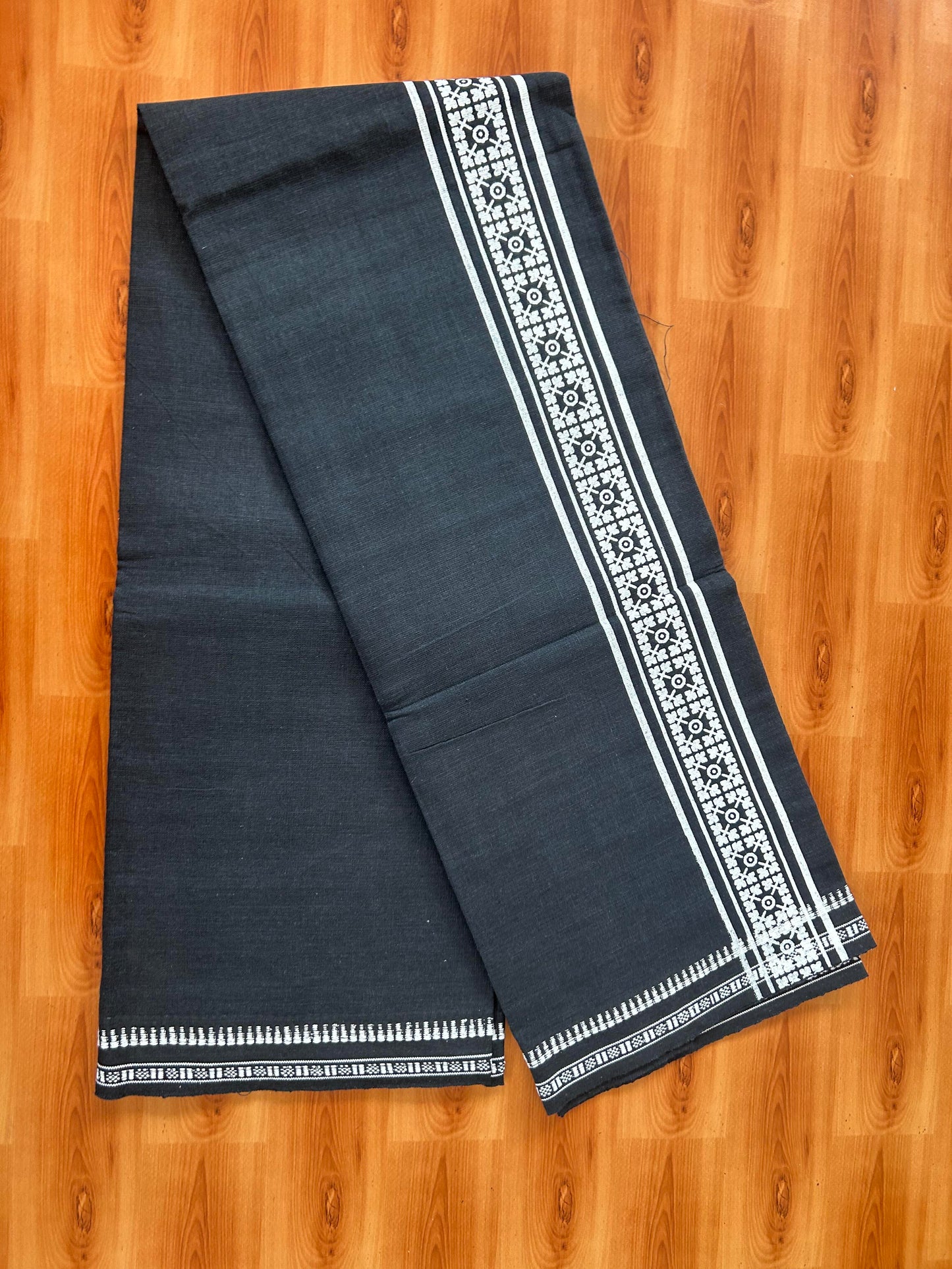 Kaitharikada - Single Kaily / Lungi - Mixed Cotton - 40s twisted - 2.5 inch White Design printed kuppadam kara with Jeans Black colour body (2 meter / 4 muzham) - 20 KK8054 GAN