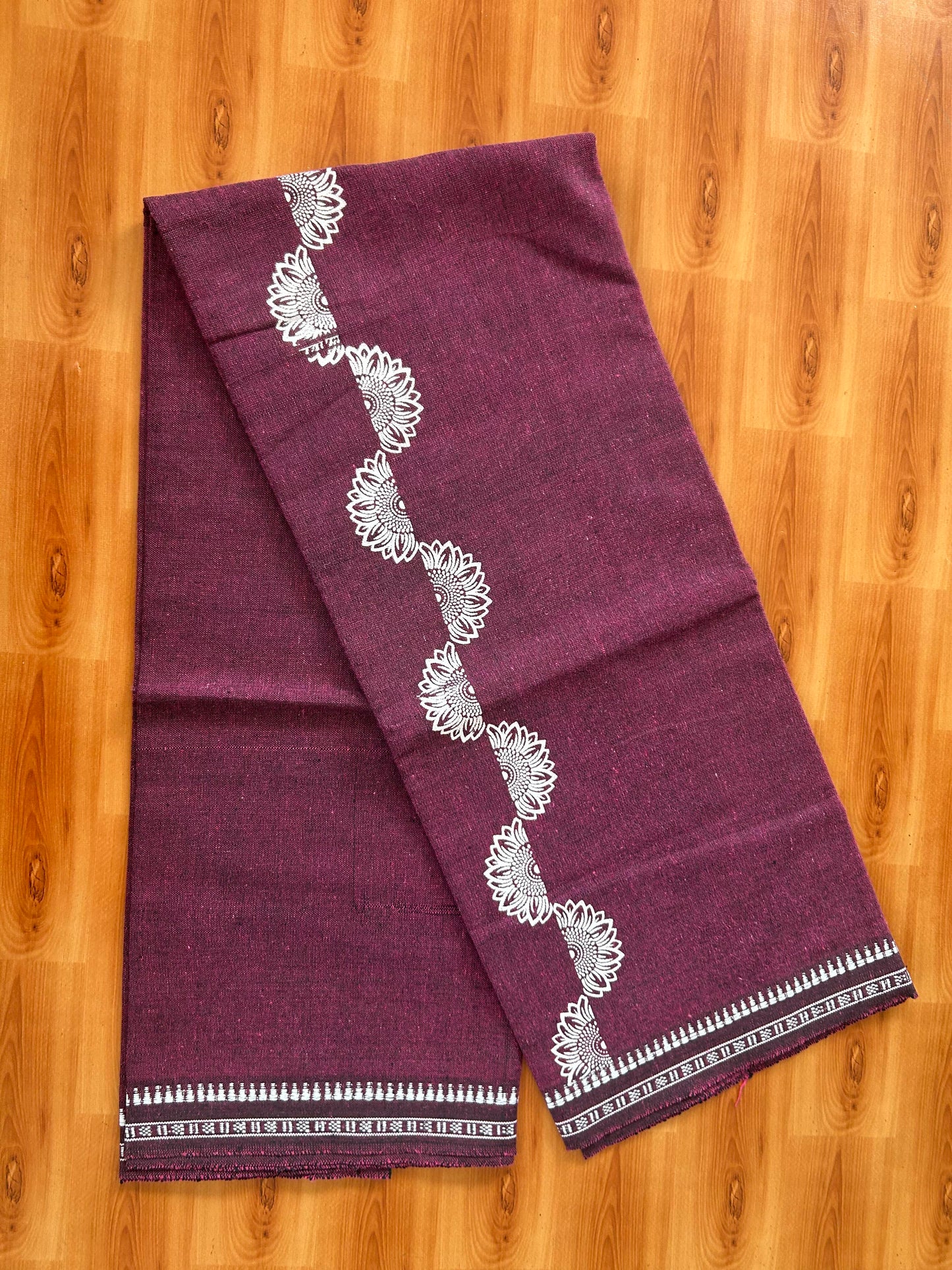 Kaitharikada - Single Kaily / Lungi - Mixed Cotton - 40s twisted - 2.5 inch White Flower Design printed kuppadam kara with Black and Wine Shaded colour body (2 meter / 4 muzham) - 3 KK8054 GAN