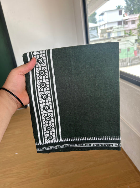 Kaitharikada - Single Kaily / Lungi -Mixed Cotton - 40s twisted - 2.5 inch White Design printed kuppadam kara with Botle Green colour body (2 meter / 4 muzham) - 25 KK8054 GAN