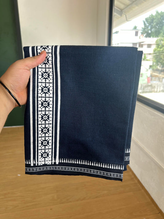 Kaitharikada - Single Kaily / Lungi - Mixed Cotton - 40s twisted - 2.5 inch White Design printed kuppadam kara with  Navy Blue colour body (2 meter / 4 muzham) - 21 KK8054 GAN