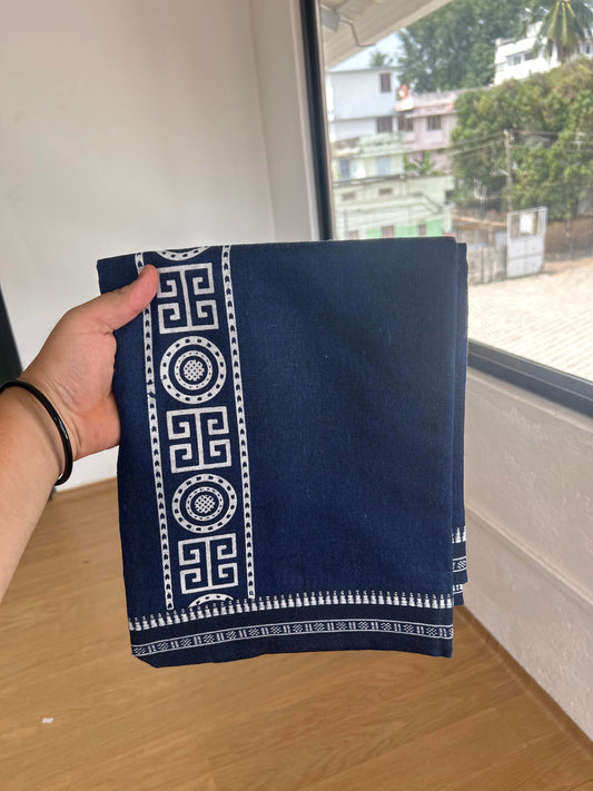 Kaitharikada - Single Kaily / Lungi - Mixed Cotton - 40s twisted - 2.5 inch White Design printed kuppadam kara with  Navy Blue colour body (2 meter / 4 muzham) - 19 KK8054 GAN