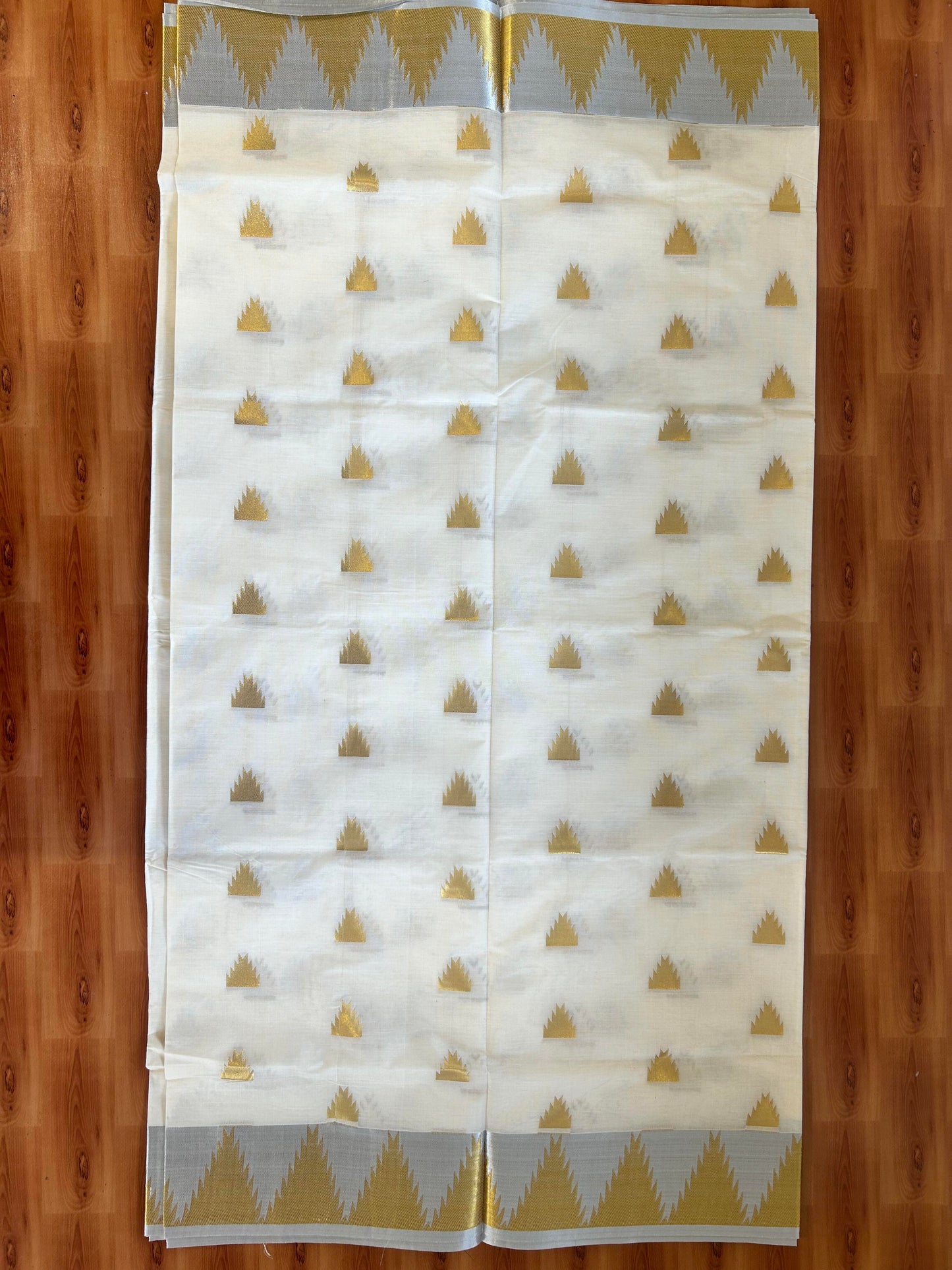 25% Discount! Kaitharikada Kerala Traditional Saree Off white- Mixed Cotton Kasav Saree - 18 Inch Pallu - Gold Silver Kasav Kara & Temple Design - 71 KK7000 PMC