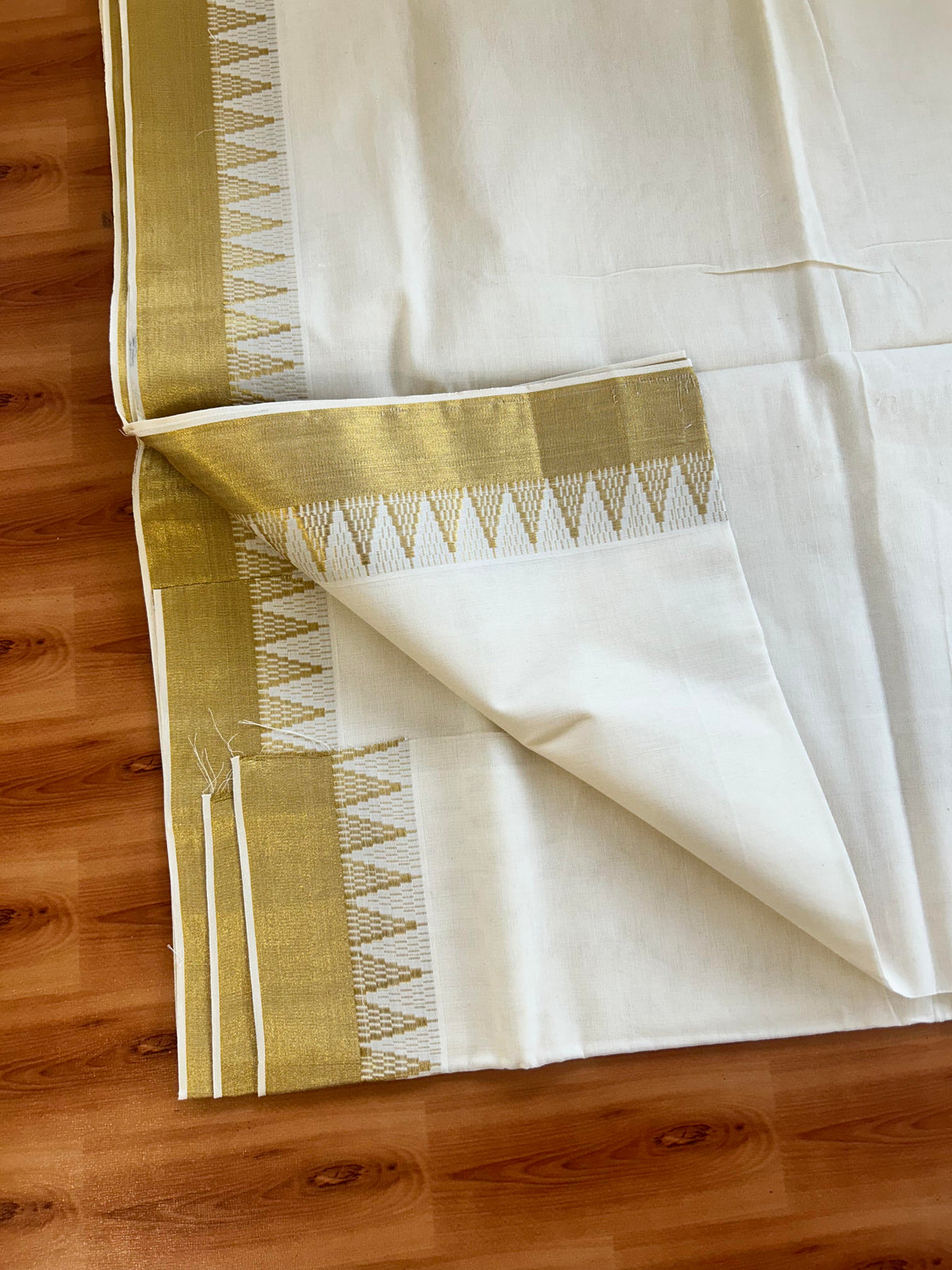 25% Discount! Kaitharikada Kerala Traditional Saree Off white- Mixed Cotton Kasav Saree - 2.75 Inch Pallu - Gold Kasav Striped Kara - 72 KK7000 PMC