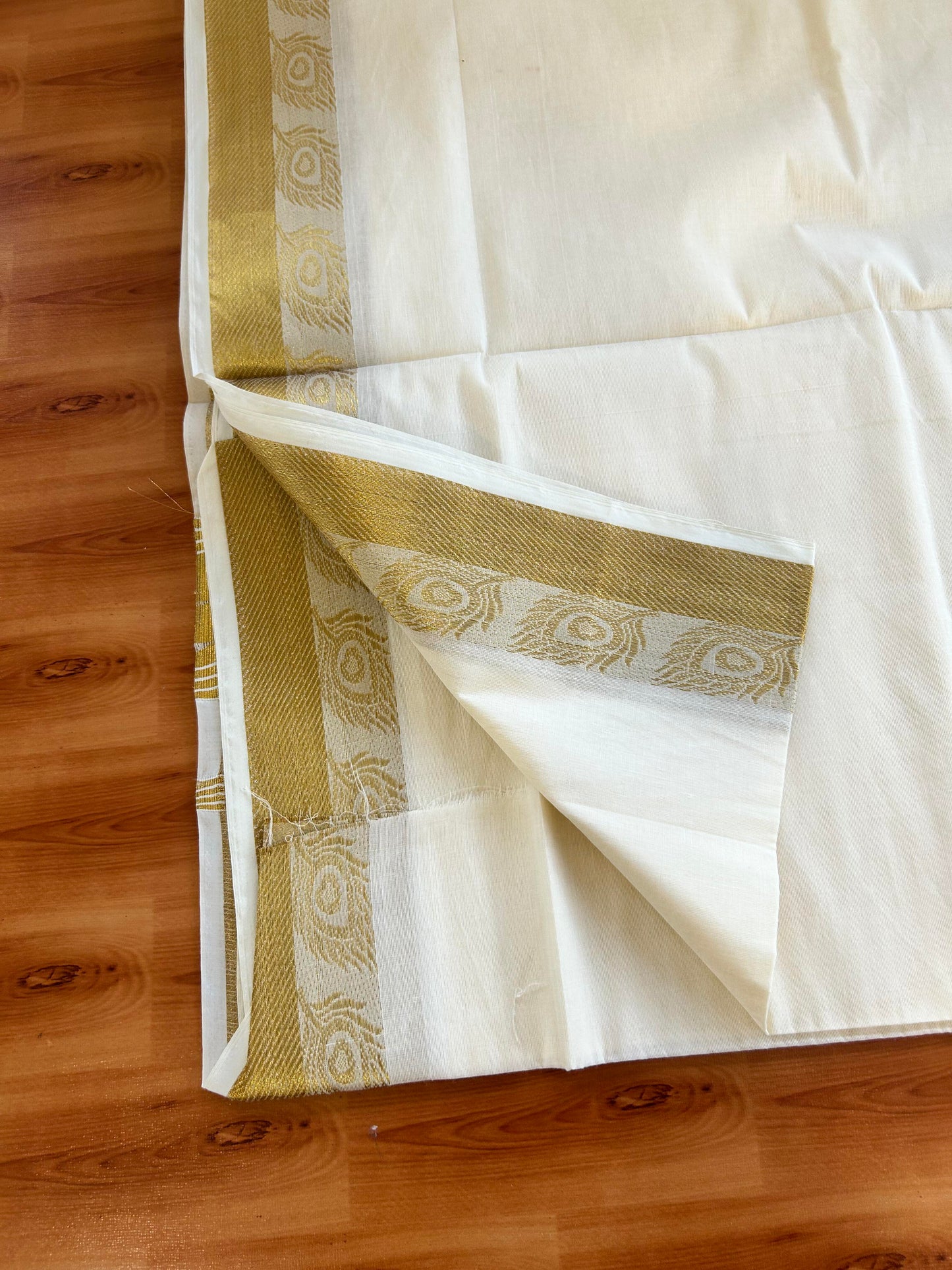 25% Discount! Kaitharikada Kerala Traditional Saree Off white- Mixed Cotton Kasav Saree - 3.75 Inch Pallu - Gold Kasav Striped Kara - 74 KK7000 PMC