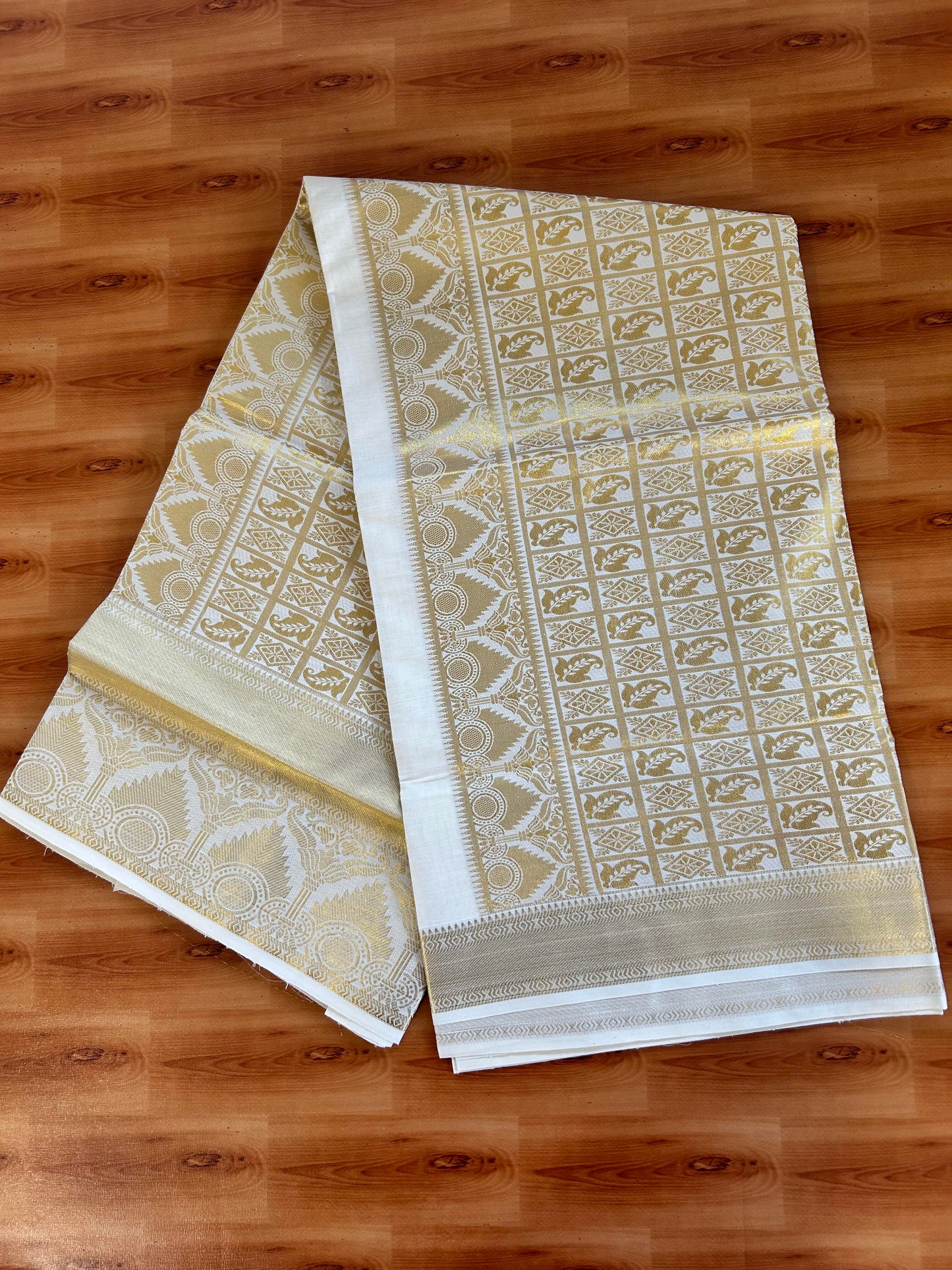 25% Discount! Kaitharikada Kerala Traditional Saree Off white- Mixed Cotton Kasav Saree - Gold Kasav Design Body - 77 KK7000 PMC