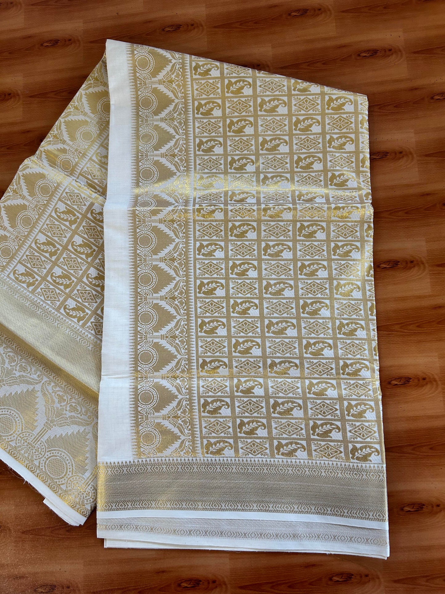25% Discount! Kaitharikada Kerala Traditional Saree Off white- Mixed Cotton Kasav Saree - Gold Kasav Design Body - 77 KK7000 PMC
