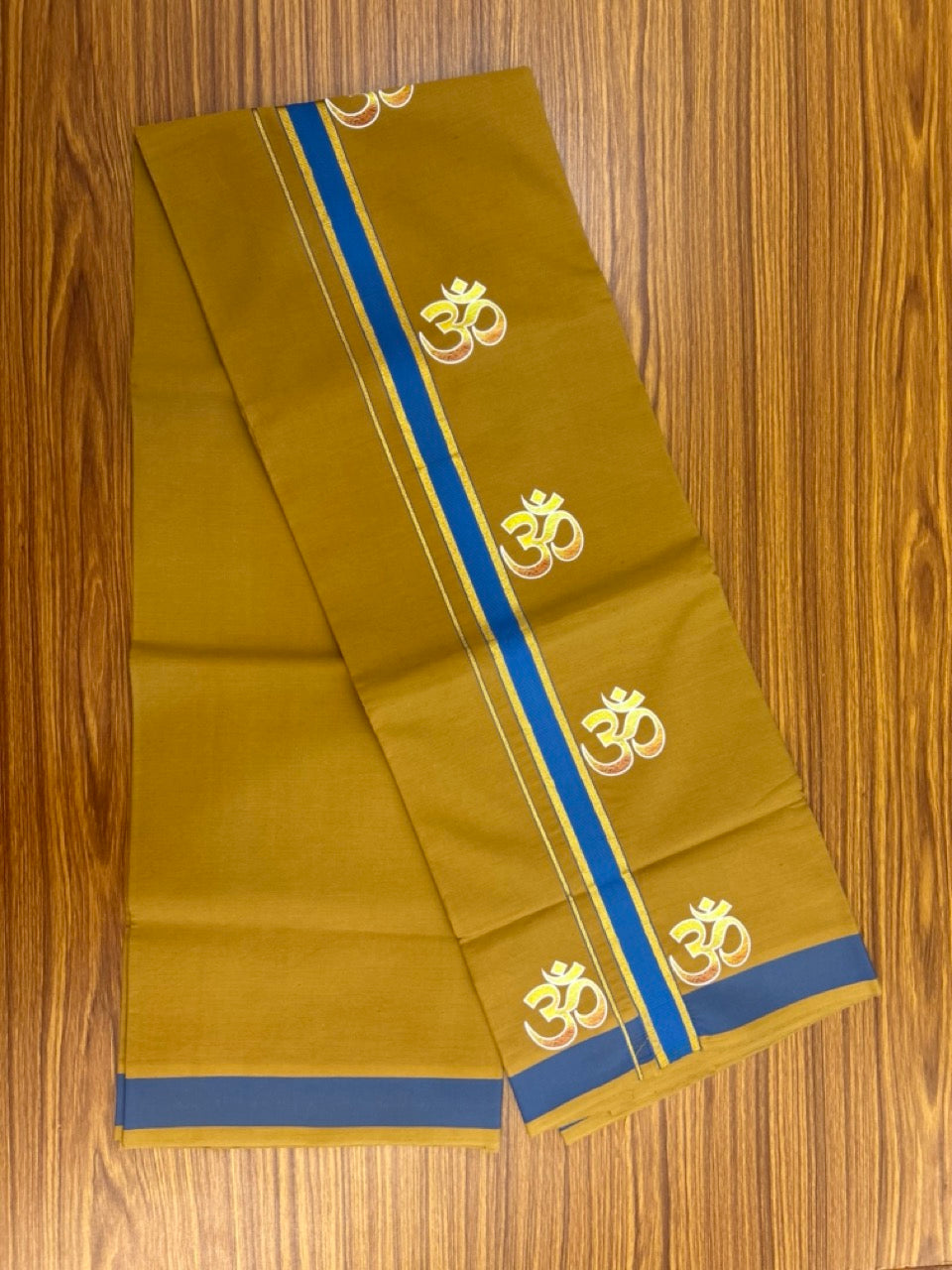 34% Discount ! Kaitharikada Pure Cotton - Single Kaily / Lungi -(40s)- 1.25 inch Gold Kasav & Blue Striped Ohm Printed Design kara with Khaki colour body  (2 meter / 4 muzham) - 61 KK8028 GAN