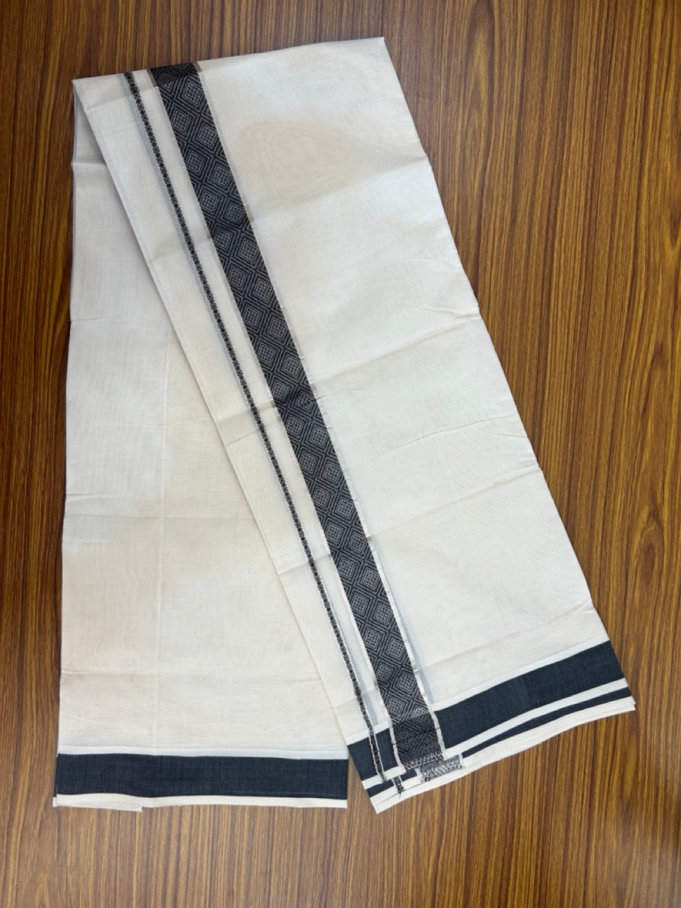 20% DISCOUNT ! KaithariKada Balaramapuram 100%  Cotton Double off white  (Unbleached) Mundu/Dhoti - 100X80 - 1.5 inch Silver kasavu & Black jacquard design kara - 4 mtr (8.5 Muzham) - 26 KK5283 PMC