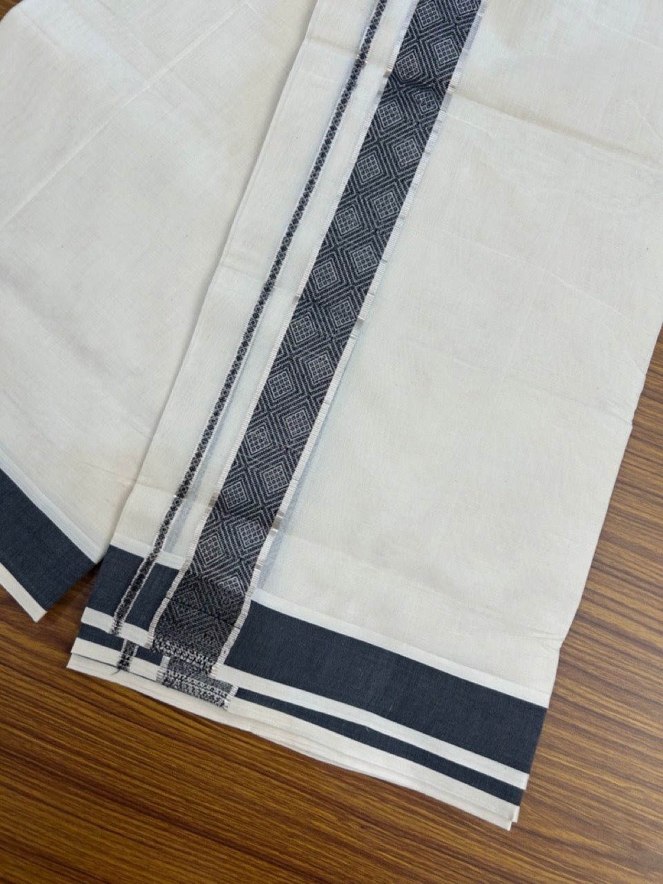 20% DISCOUNT ! KaithariKada Balaramapuram 100%  Cotton Double off white  (Unbleached) Mundu/Dhoti - 100X80 - 1.5 inch Silver kasavu & Black jacquard design kara - 4 mtr (8.5 Muzham) - 26 KK5283 PMC