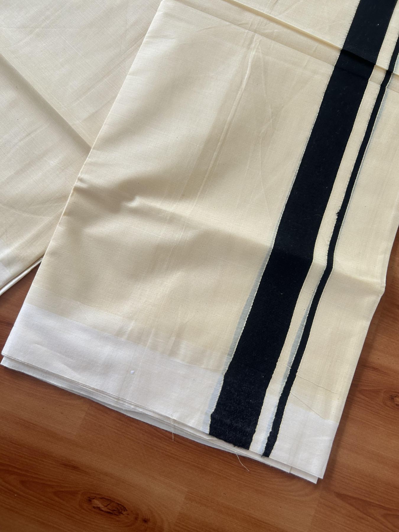 Kannur Kavi - 20% Discount! KaithariKada Balaramapuram Double Mundu/Dhoti - Pure Cotton - 100x80 - Kannur Yellow colour Body 1 Inch  Black kara - 4 mtr - (8.5 muzham) - 11 KK5389 GAN