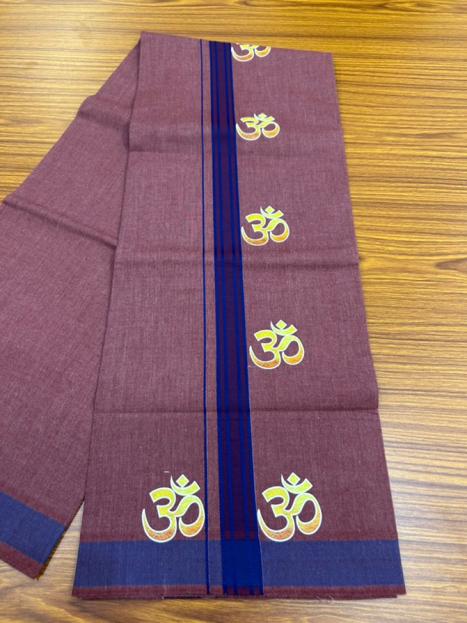 21% Discount ! Kaitharikada Pure Cotton - Single Kaily / Lungi - (40s) - 1.25 inch Blue Striped Ohm Printed Design kara with Velvet Maroon Shaded colour body  (2 meter / 4 muzham) - 33 KK8028 GAN