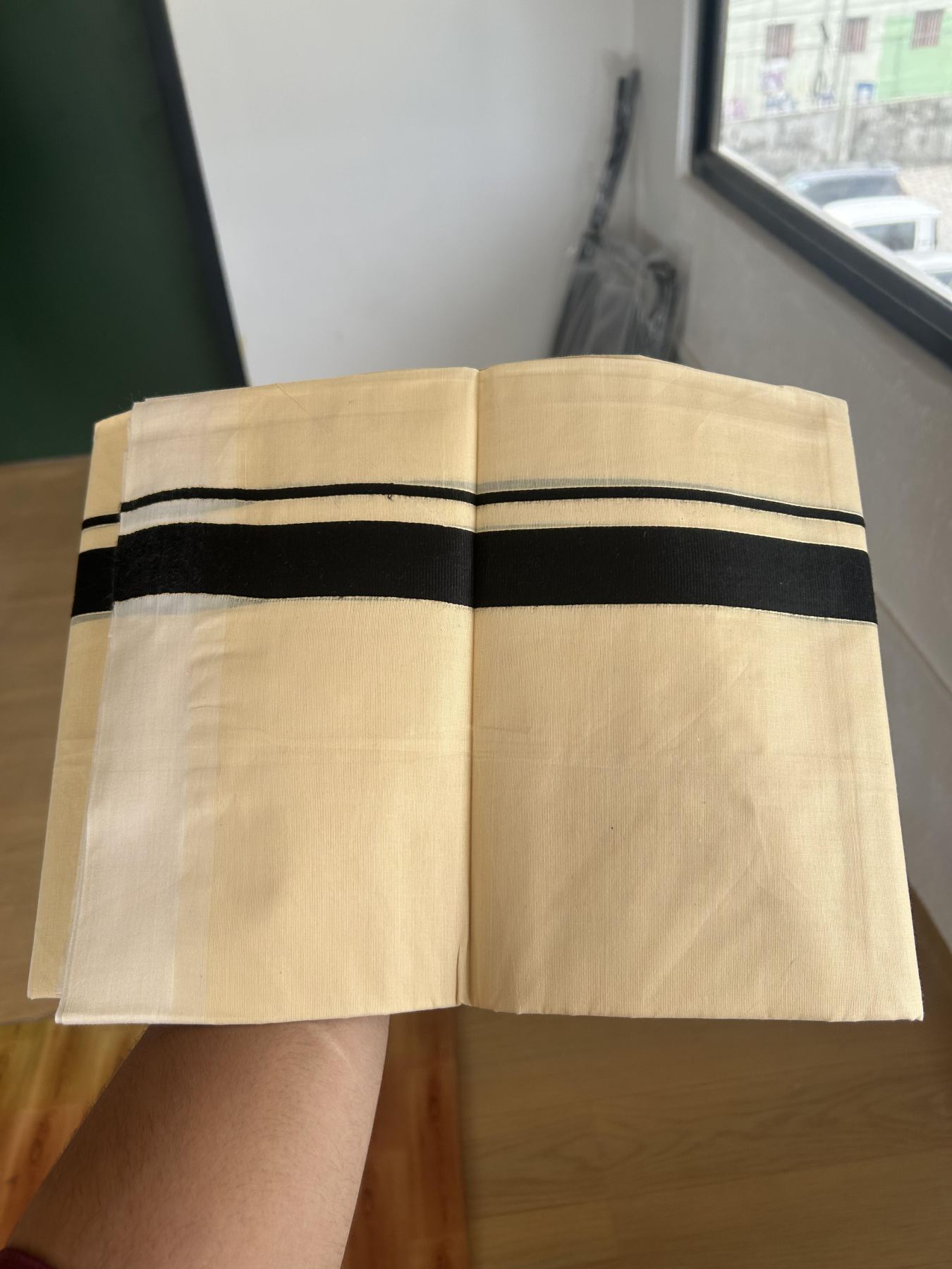 Kannur Kavi - 20% Discount! KaithariKada Balaramapuram Double Mundu/Dhoti - Pure Cotton - 100x80 - Kannur Yellow colour Body 1 Inch  Black kara - 4 mtr - (8.5 muzham) - 11 KK5389 GAN