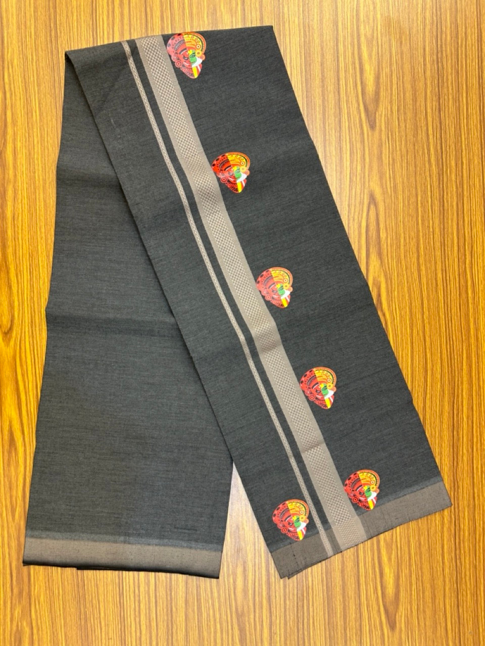 22% Discount! Kaitharikada Pure Cotton - Single Kaily / Lungi - (40s) - 1.25 inch Dusty Brown striped Theyyam Kadhakali Printed Design kara with Black shaded colour body  (2 meter / 4 muzham) - 18 KK8028 GAN