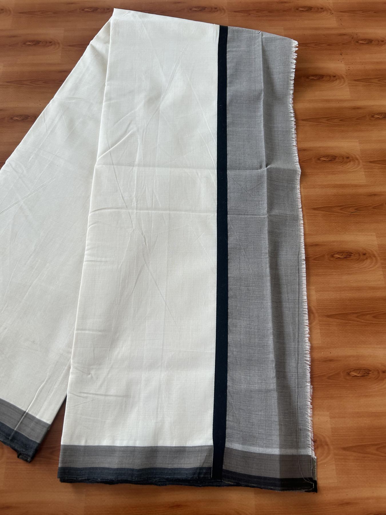 25% Discount!! KaithariKada Handloom Unakkupaav - Kerala Handloom - 100% Pure Cotton Off White - (Unbleached) Double Mundu/Dothi - 100 x 80 - 4.5 inch Black & Brown Side Striped Kara 4 meter (8.5 muzham) - 5 KK5390 REA