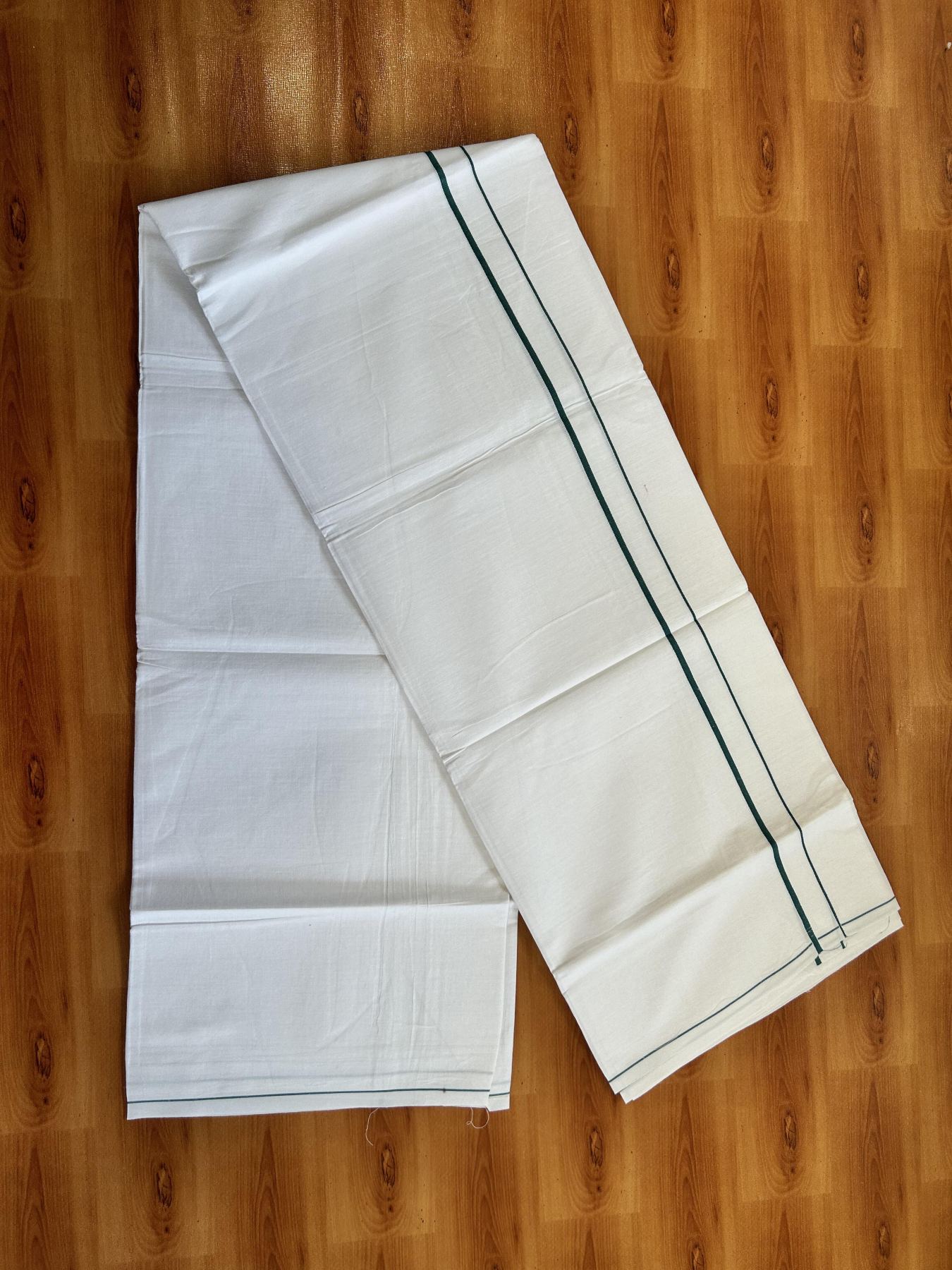 Single Pure White Mundu/Dhoti - KaithariKada Balaramapuram Pure Cotton - 70x30 - 0.3 Inch Peacock Green Kara 1.90 mtr (4 muzham) - 9 KK5418 PMC