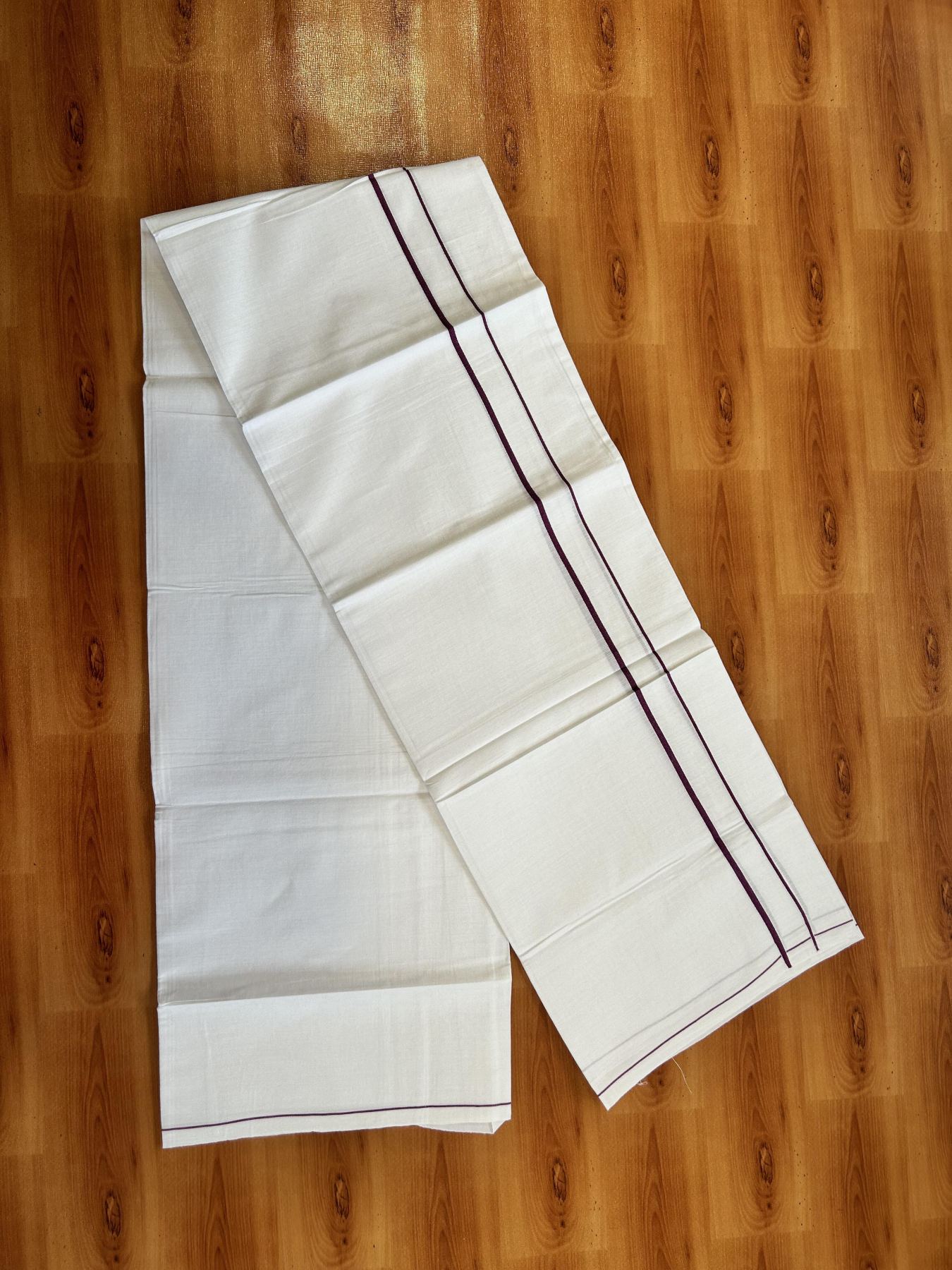 Single Pure White Mundu/Dhoti - KaithariKada Balaramapuram Pure Cotton - 70x30 - 0.3 Inch  Wine Purple Kara 1.90 mtr (4 muzham) - 13 KK5418 PMC