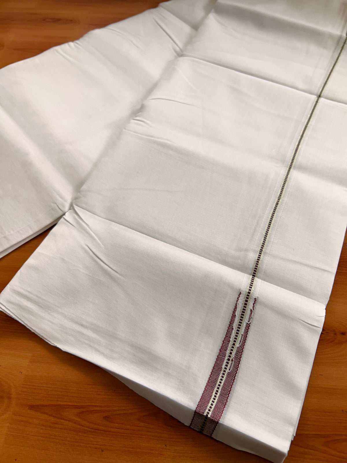 Pure White Double Mundu/Dhoti - 20% Discount! KaithariKada Pulimood - 100% Cotton - 100x100 - 0.75 inch Puliyilakkara Silver Kasav & Dark Maroon Muthukuri Chutty 4 mtr (8.5 muzham) - 32 KK5534 ASH