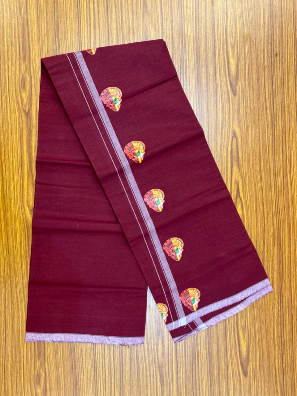 9% Discount !! Kaitharikada Pure Cotton - Single Kaily / Lungi - (40s) - 0.5 inch Theyyam Kadhakali Printed Design kara with Dark Maroon   colour body (2 meter / 4 muzham) - 23 KK8028 GAN