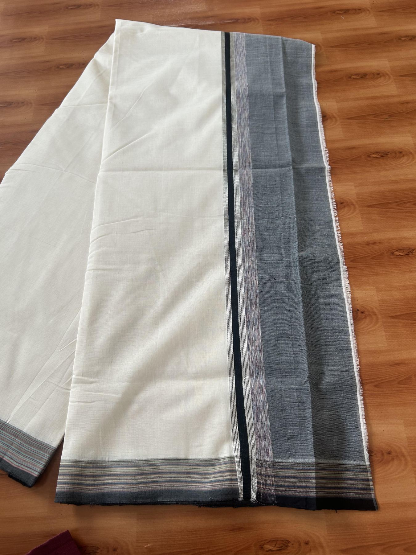 25% Discount! KaithariKada Handloom Unakkupaav Kerala Handloom - 100% Pure Cotton Off White - (Unbleached) Double Mundu/Dothi - 100 x 80 - 5.5 inch Silver Kasav Cinnamon Brown & Black,Multi Colour Side Striped Kara 4.00 meter(8.5 muzham) - 13 KK5390 REA