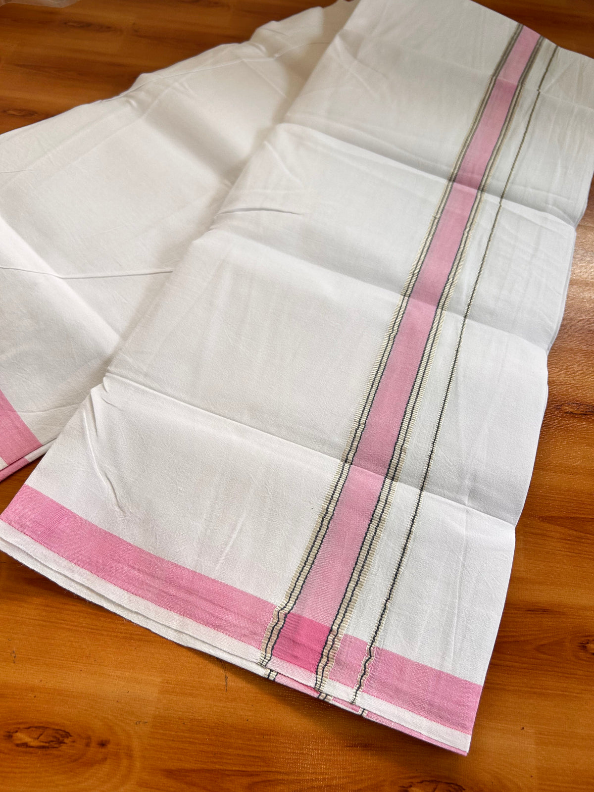 Single Pure White Mundu/Dhoti - 25% Discount ! KaithariKada Pulimood 100% Cotton Kerala Handloom - 1.25 inch Silver Kasav Pink & Blue Striped Kara (2 meter / 4 muzham) - 25 KK5534 KAI