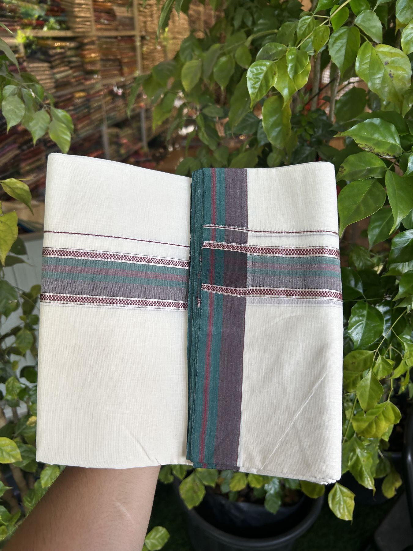 25% Discount! KaithariKada Handloom Unakkupaav Balaramapuram - Cotton Double Mundu/Dhoti Off white (Unbleached) - 100x80 - 1.75 inch Silver Kasav Green & Maroon shaded Kara - 4 meter (8.5 Muzham) - 25 KK5320 RAM