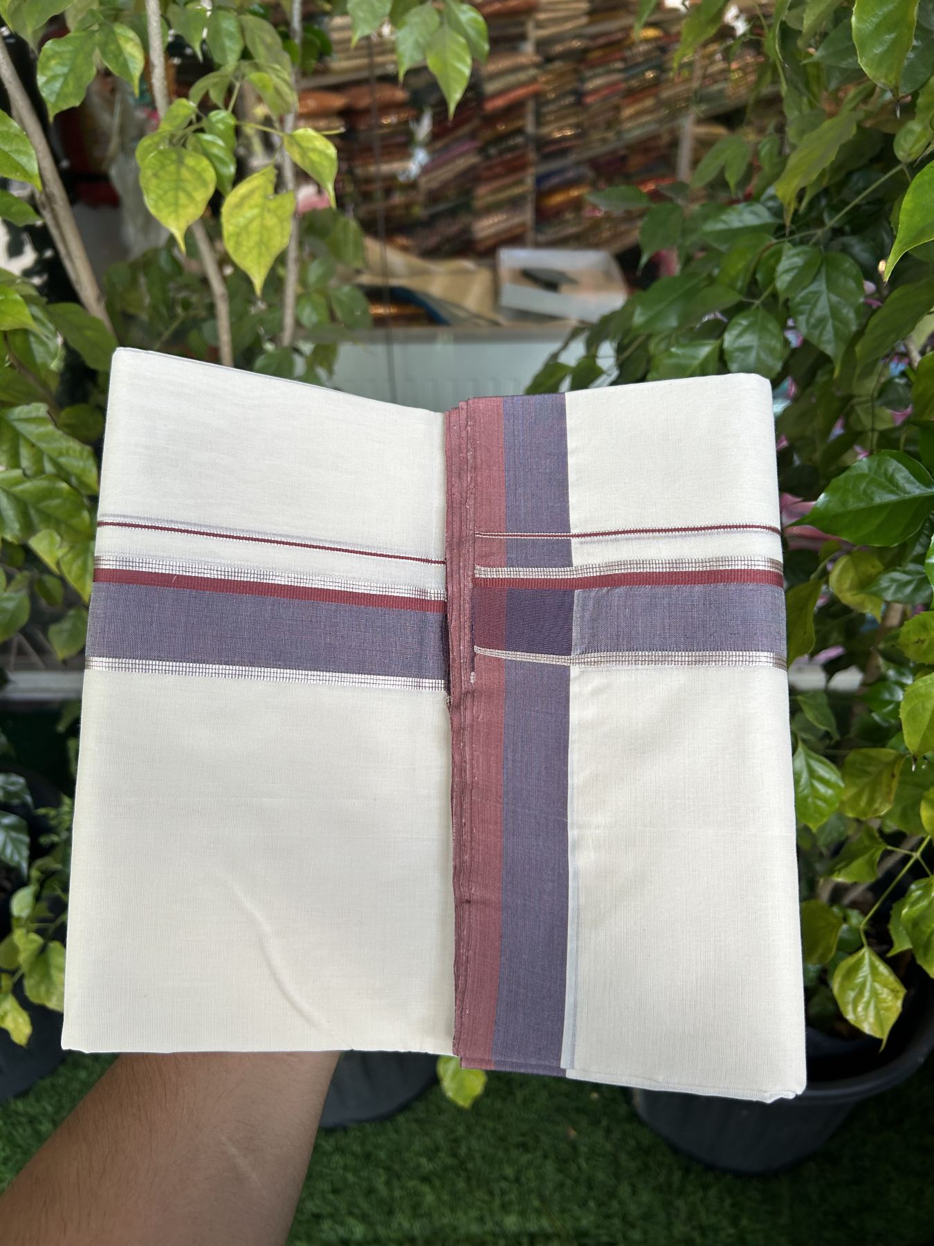 25% Discount! KaithariKada Handloom Unakkupaav Balaramapuram - Cotton Double Mundu/Dhoti Off white (Unbleached) - 100x80 - 1.5 inch Silver Kasav Pastel Maroon & Blue Grey shaded Kara - 4 meter (8.5 Muzham) - 27 KK5320 RAM