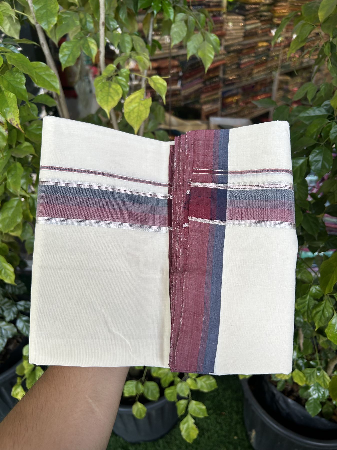 25% Discount! KaithariKada Handloom Unakkupaav Balaramapuram - Cotton Double Mundu/Dhoti Off white (Unbleached) - 100x80 - 1.75 inch Silver Kasav Maroon & Navy Blue shaded Kara - 4 meter (8.5 Muzham) - 26 KK5320 RAM