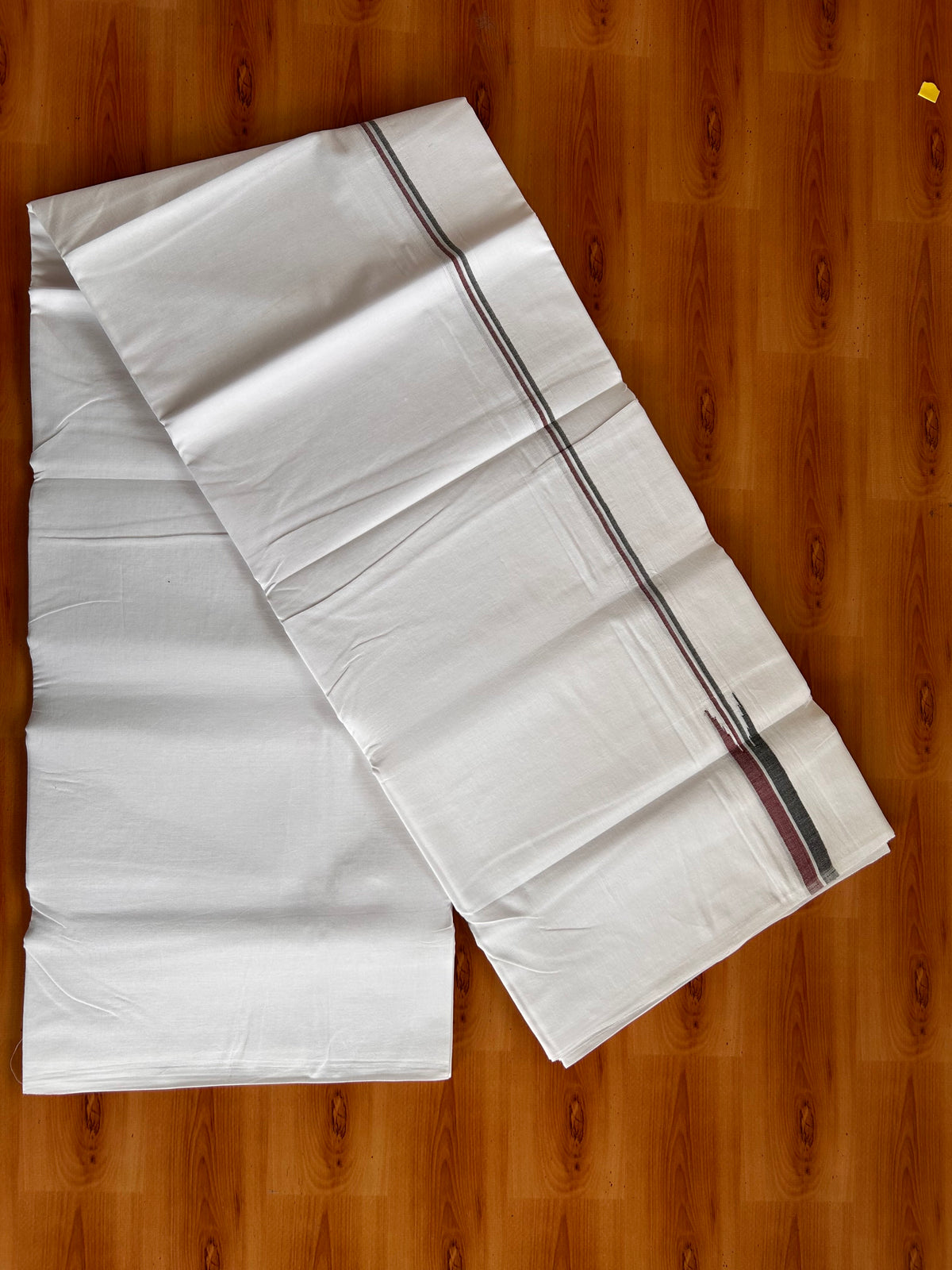 Admk Vesti Short Dhoti Special! Double Pure white Mundu/Dhoti - 20% Discount! Kaitharikada pulimood - 100X100 - 0.75 inch Kara & 45 inches Height Puliyilakkara Maroon & Black Chutty Kara 3.84 mtr (8 muzham) - 39 KK5534 ASH